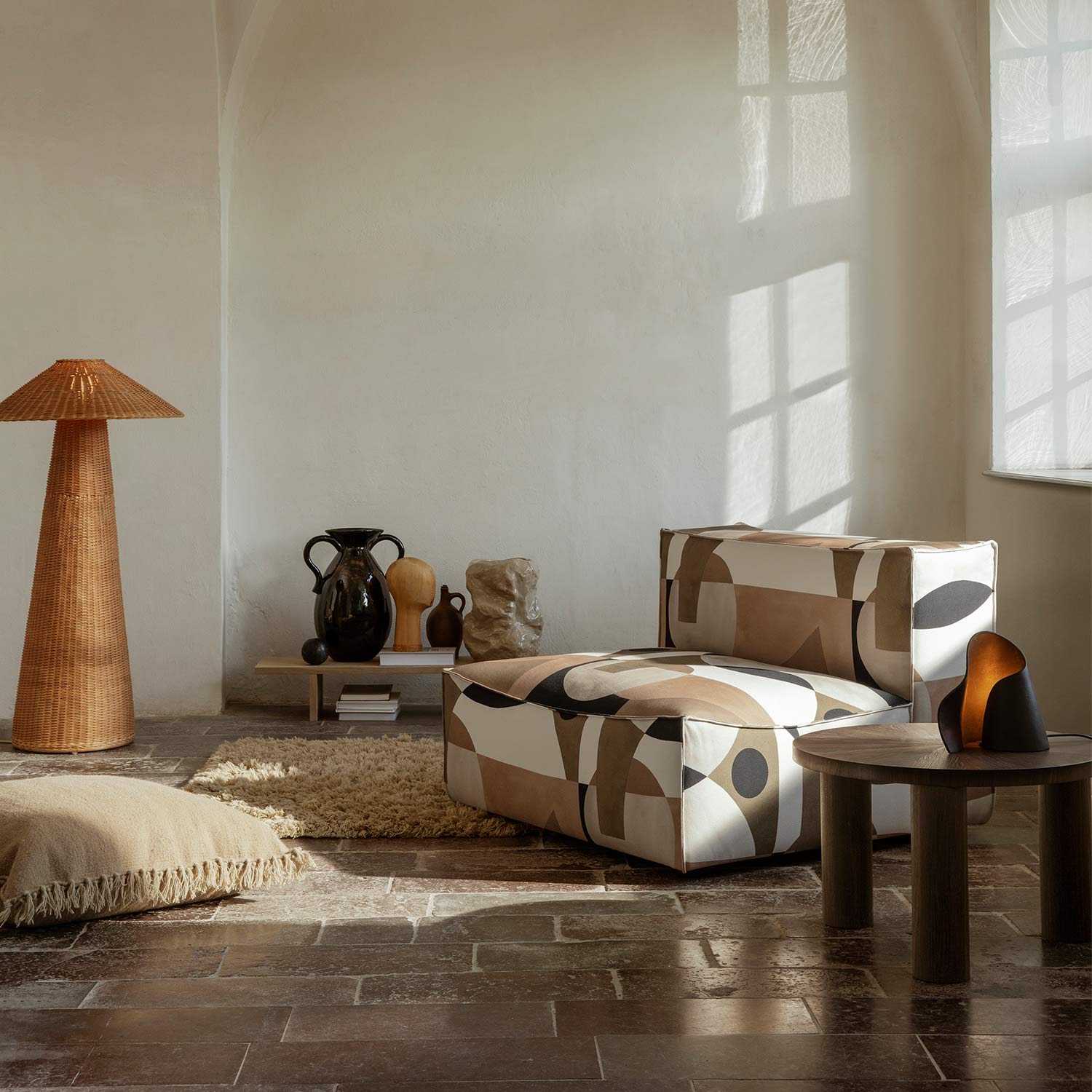 Ferm Living - Oyster Tischleuchte schwarz