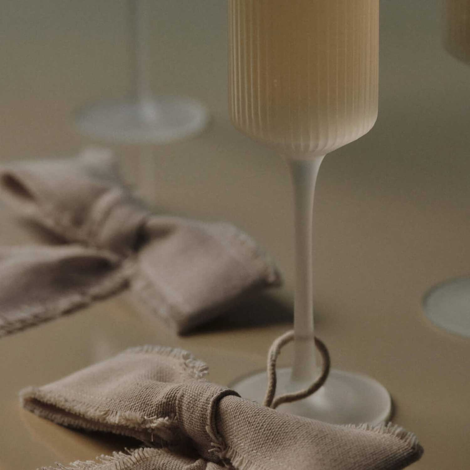Ferm Living - Ripple Champagnerflöten 2er-Set glasklar