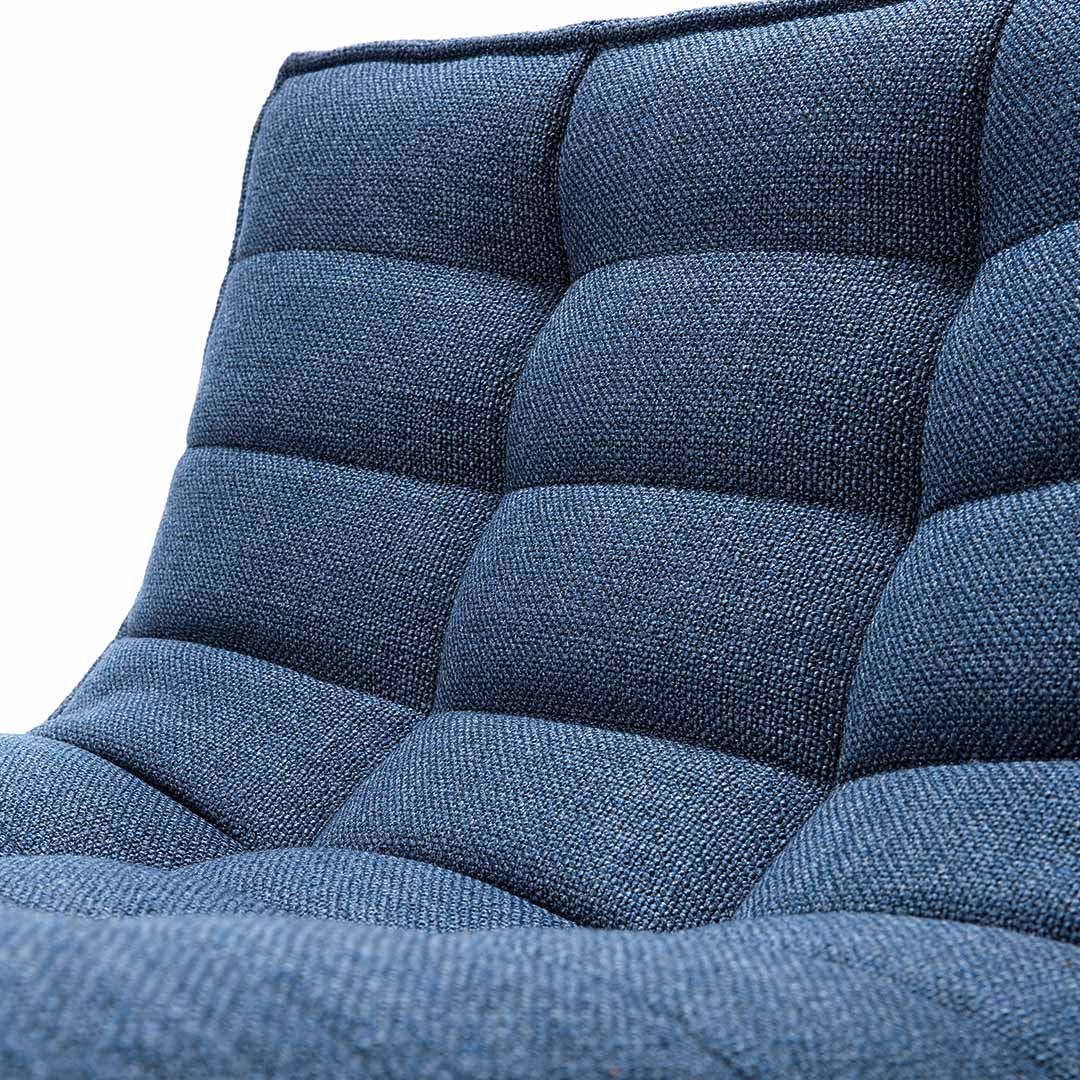 ethnicraft n701 sofa blau einsitzer close up 84030