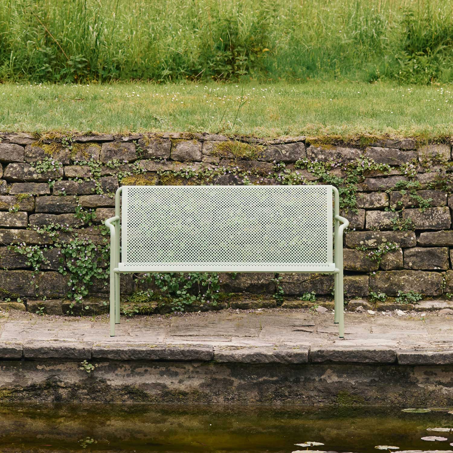 Ferm Living - Dapple Outdoor 2-Sitzer cashmere