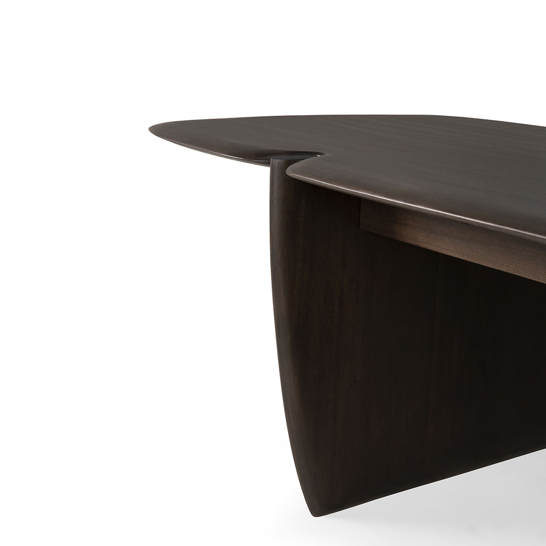 pi couchtisch freisteller mahagoni close up 97299