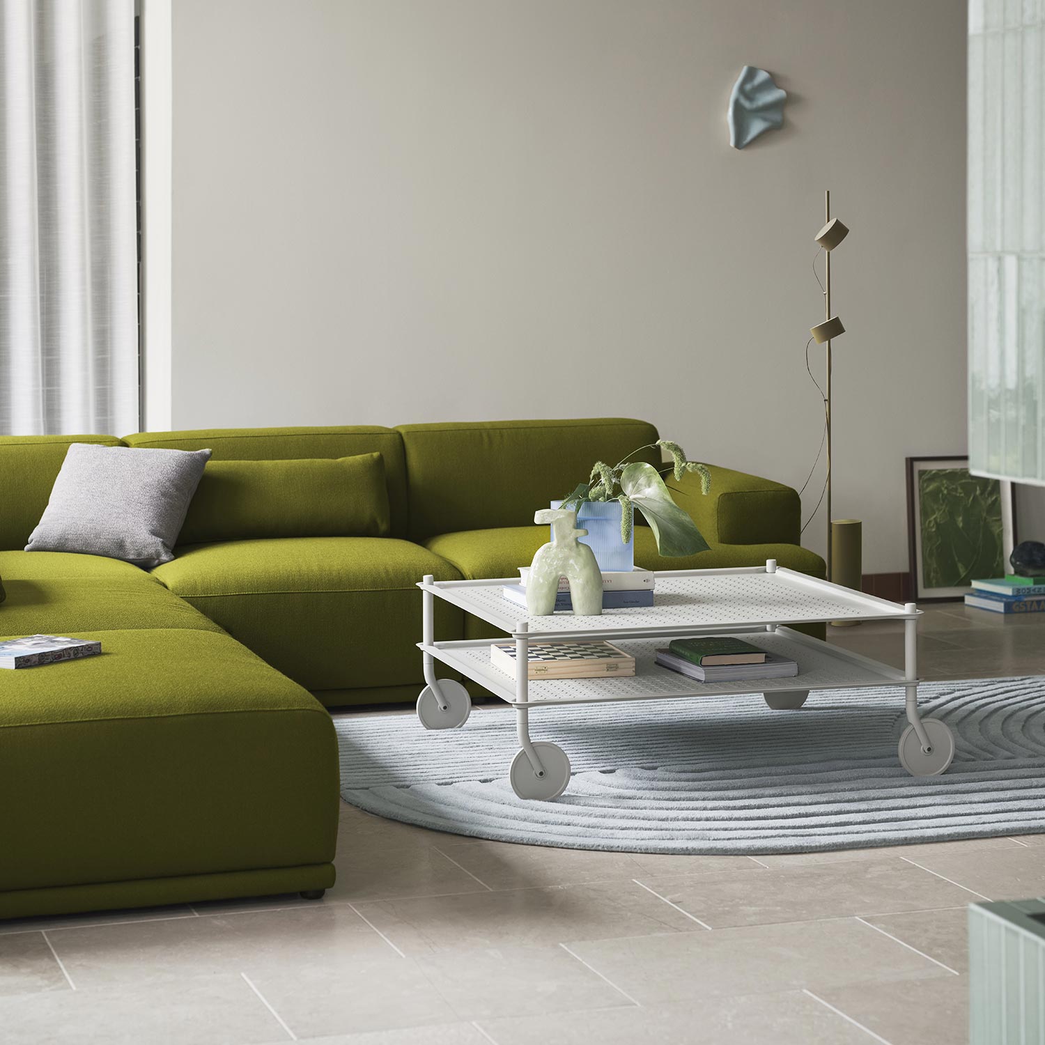 muuto Flow coffee table grey im wohnzimmer 105272