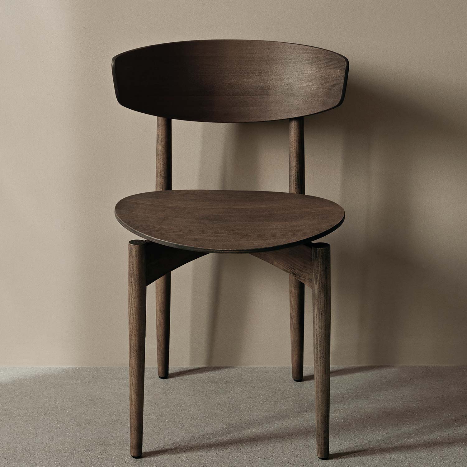 fermLIVING Herman Holzstuhl 101379