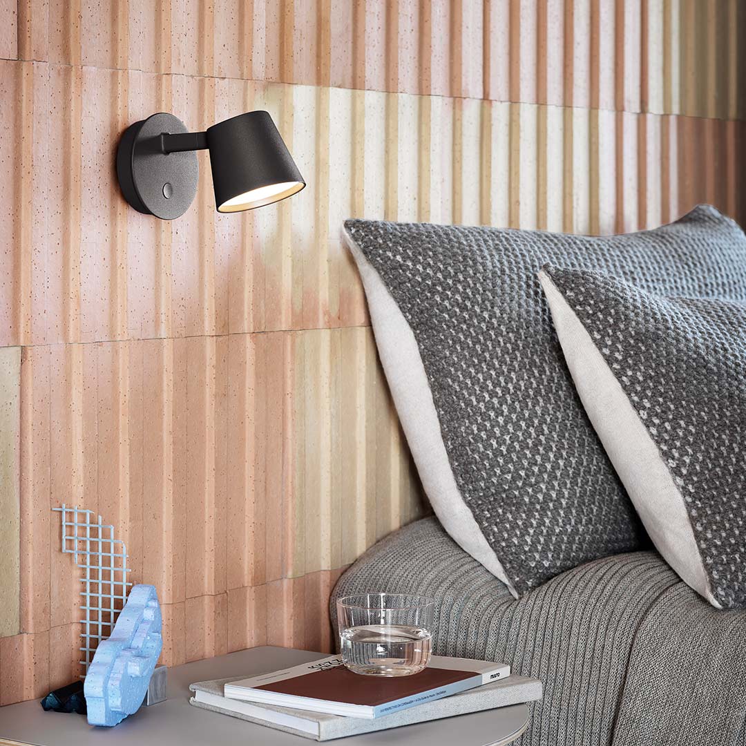 muuto tip wall lamp black 61907