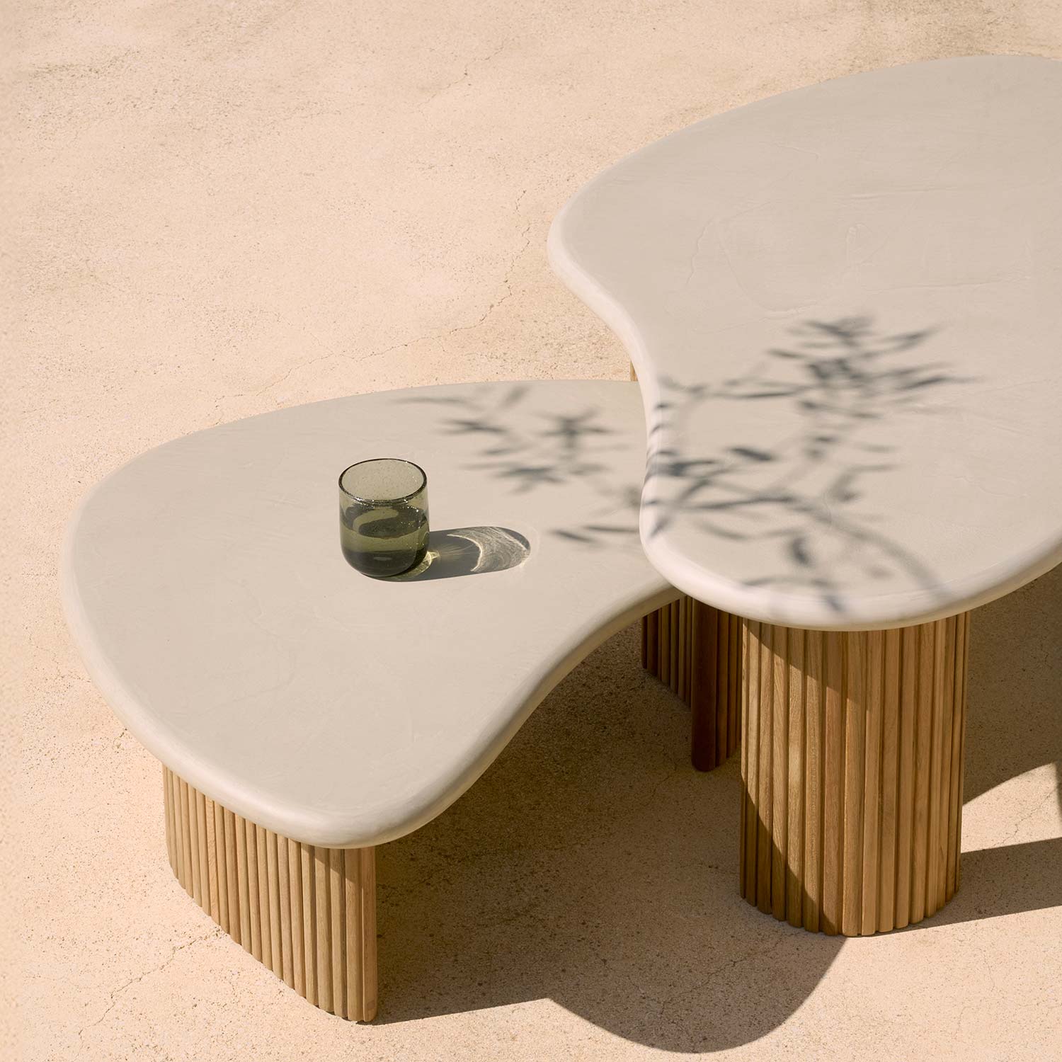 Ethnicraft - Boomerang Outdoor Couchtisch klein