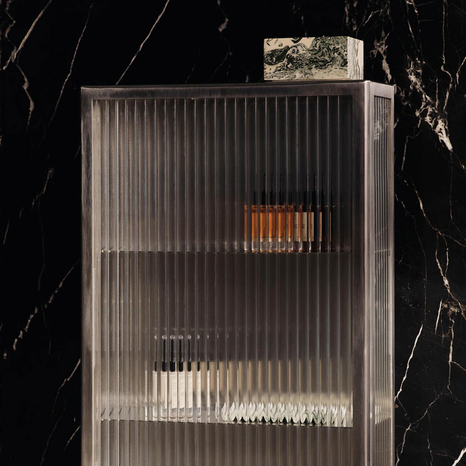 Ferm Living - Haze Wandschrank 35x100cm oxide red