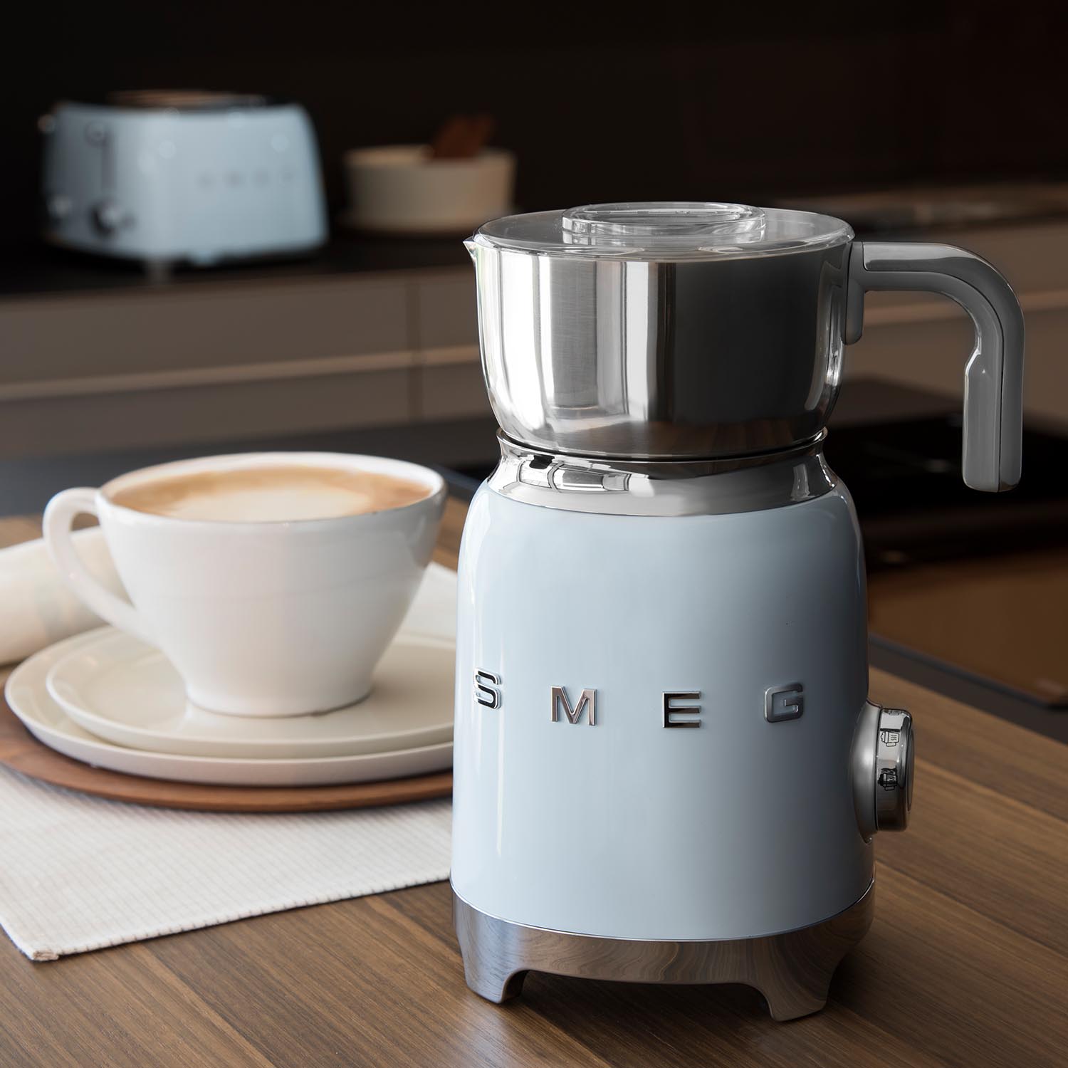 Ambiente SMEG elektrischer Milchaufschumer
