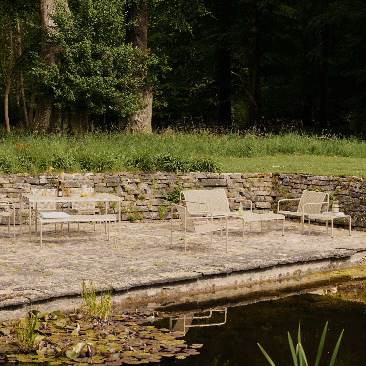 Ferm Living - Dapple Outdoor 2-Sitzer cashmere