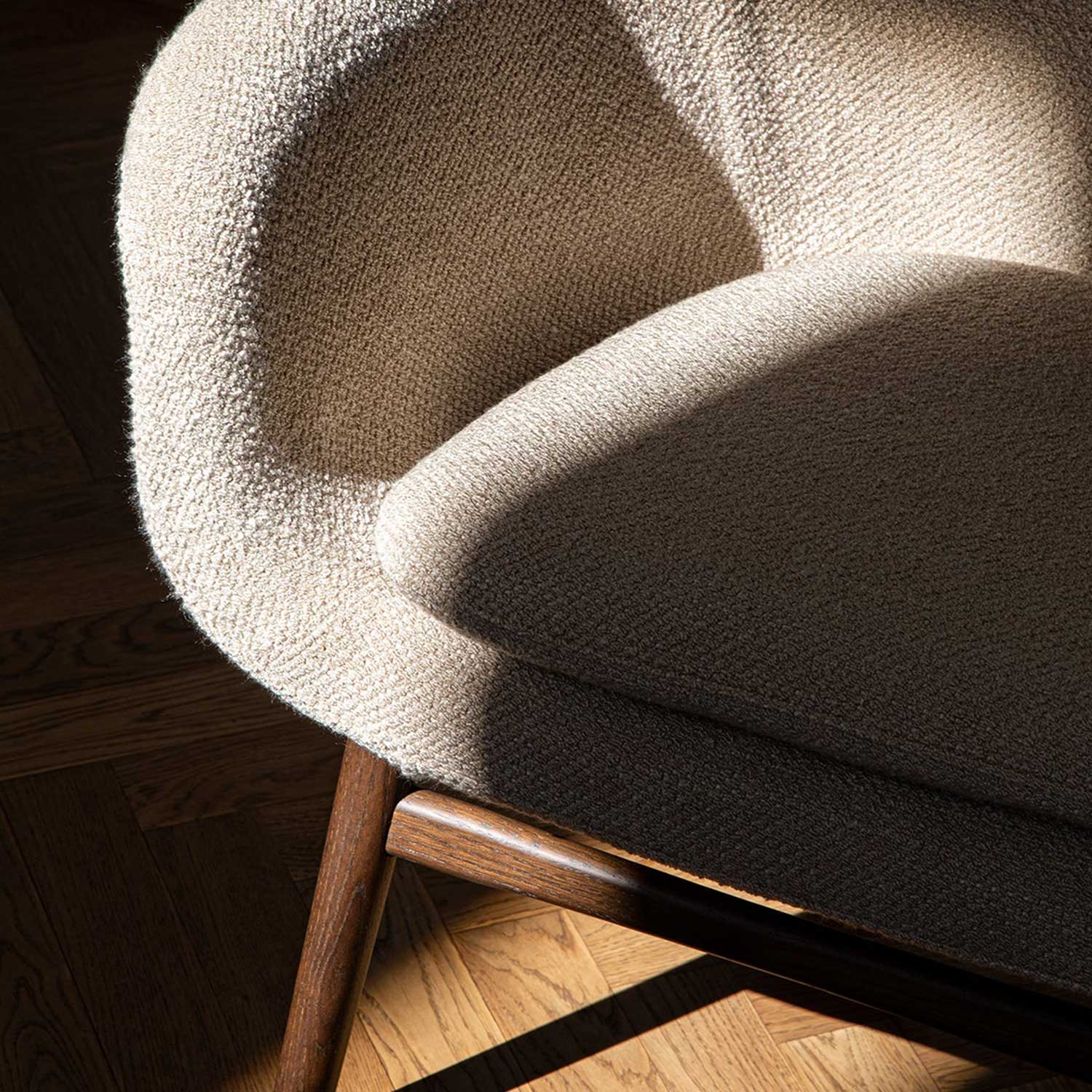 Audo - Harbour Loungesessel Dark Stained Oak/Bouclé 2