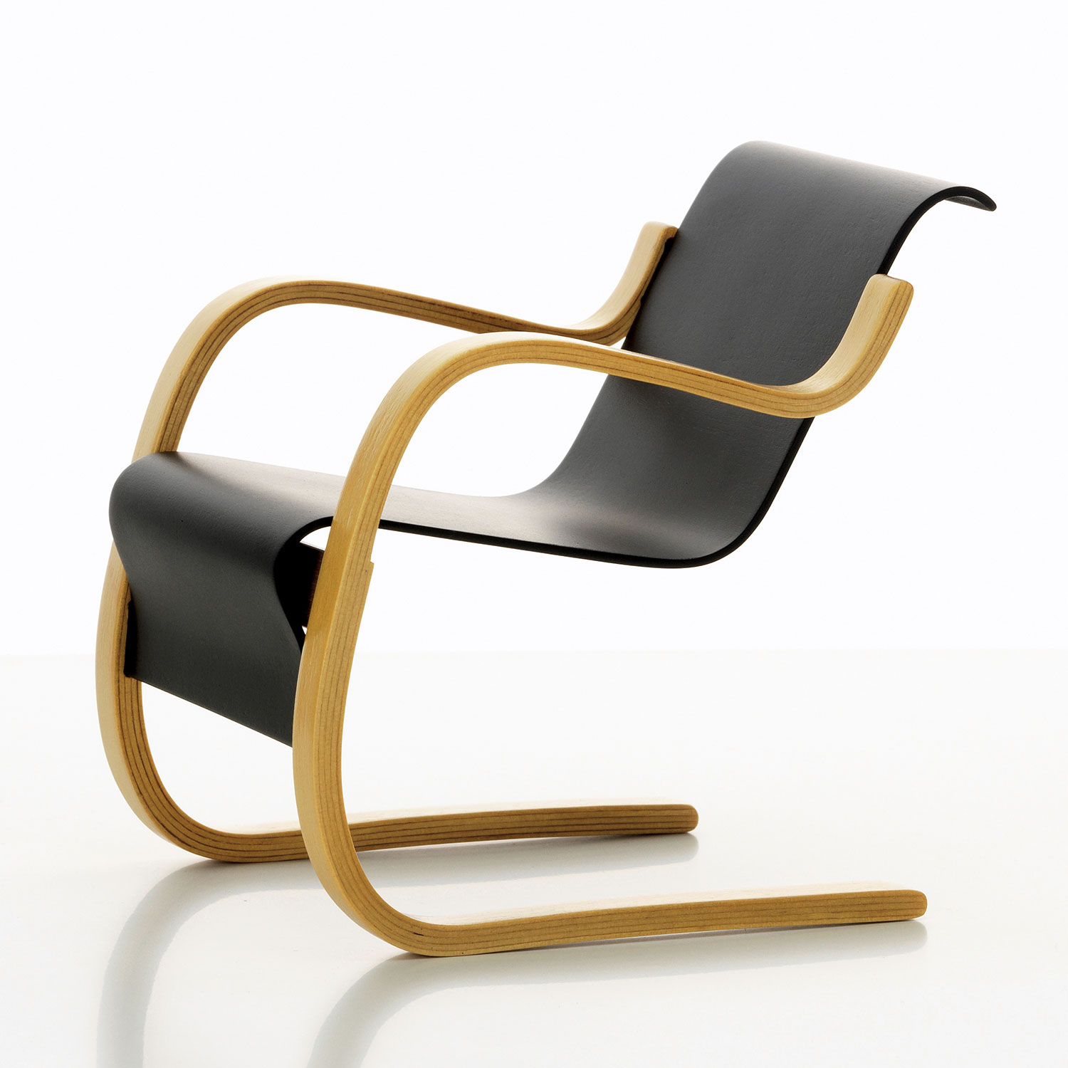 Vitra - Miniatur Tip Ton gletscherblau Barber & Osgerby