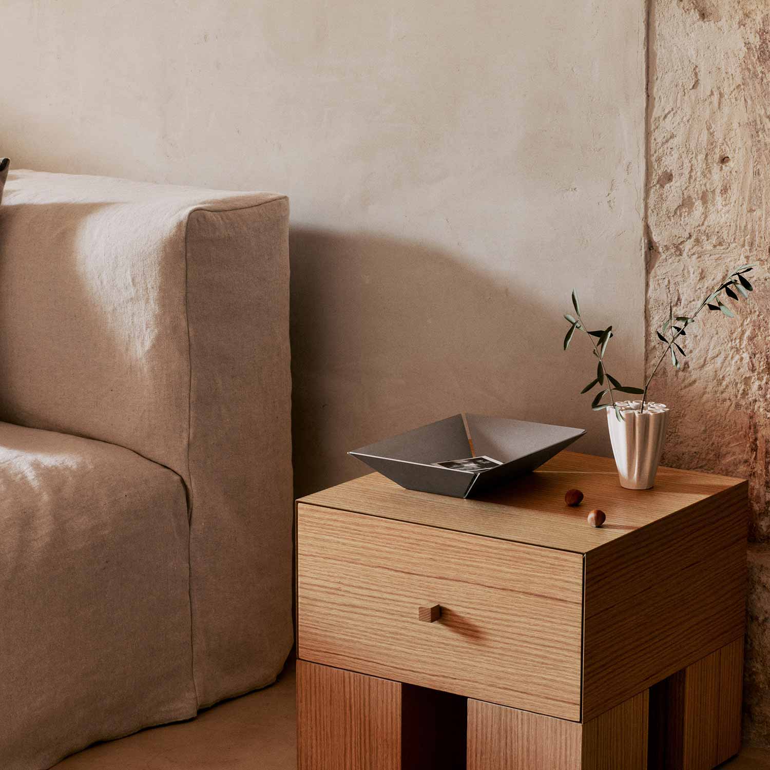 Ferm Living - Press Tablett hoch
