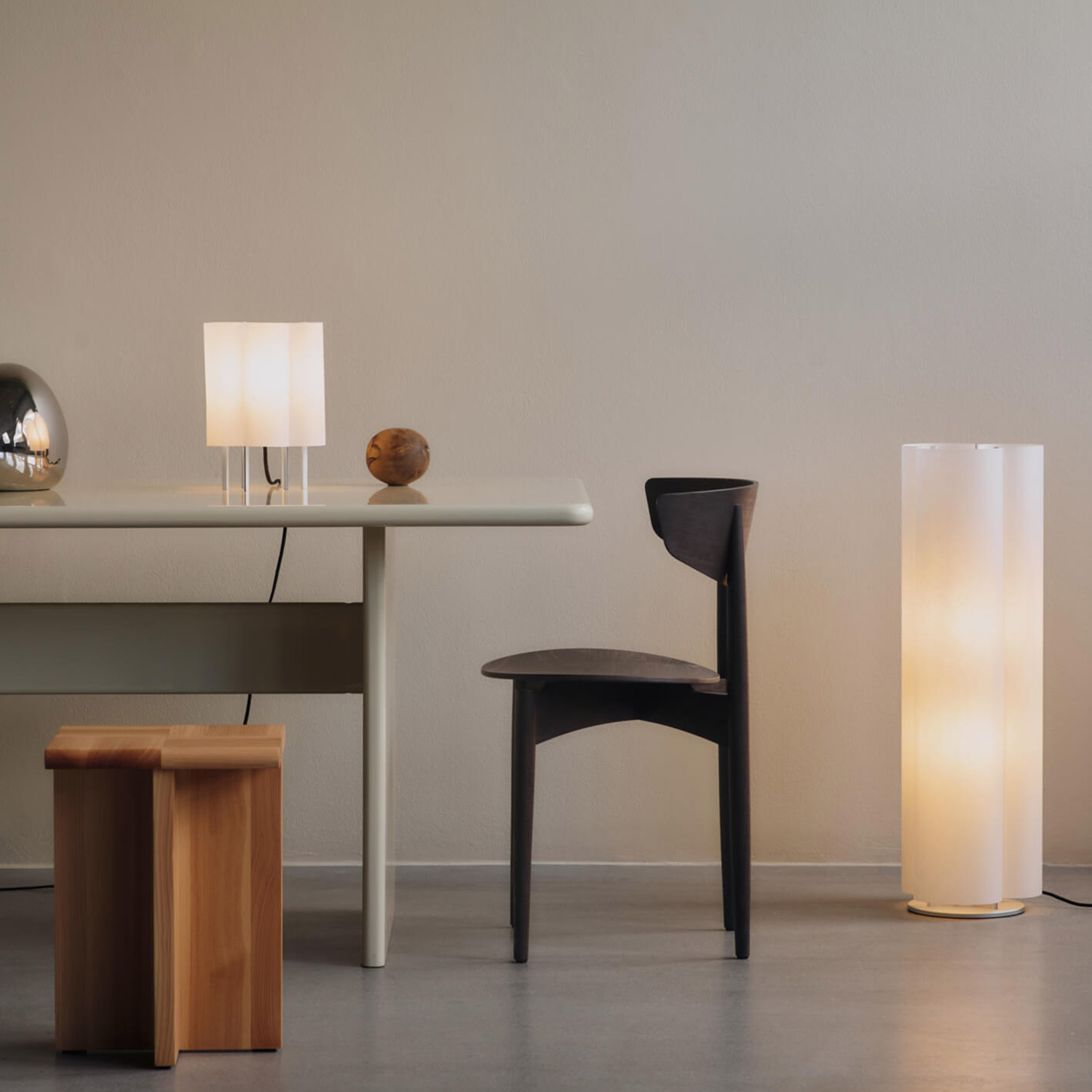 Ferm Living - Boe Tischleuchte silver/natural