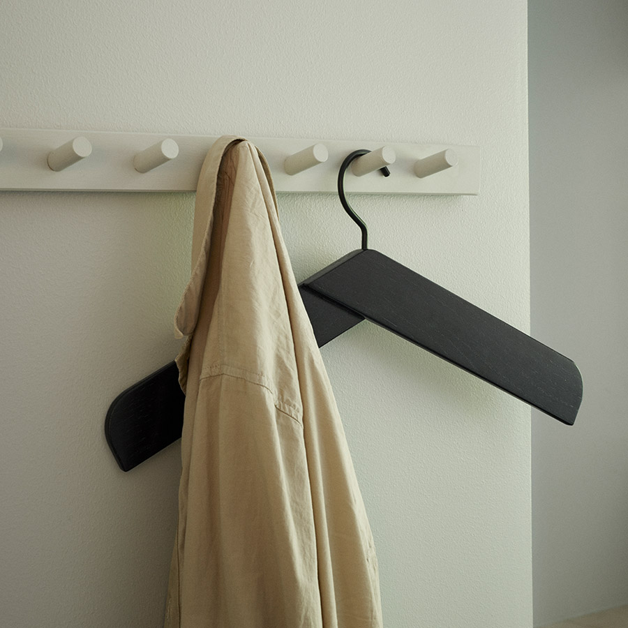 collar hanger skagerak schwarz eiche garderobe