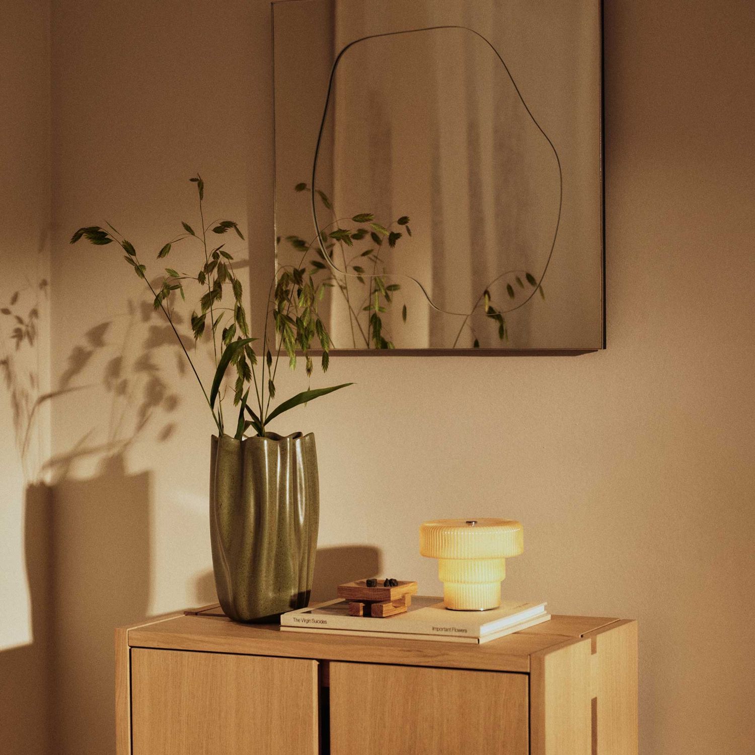 Ferm Living - Nium Vase H 23 cm dark sage
