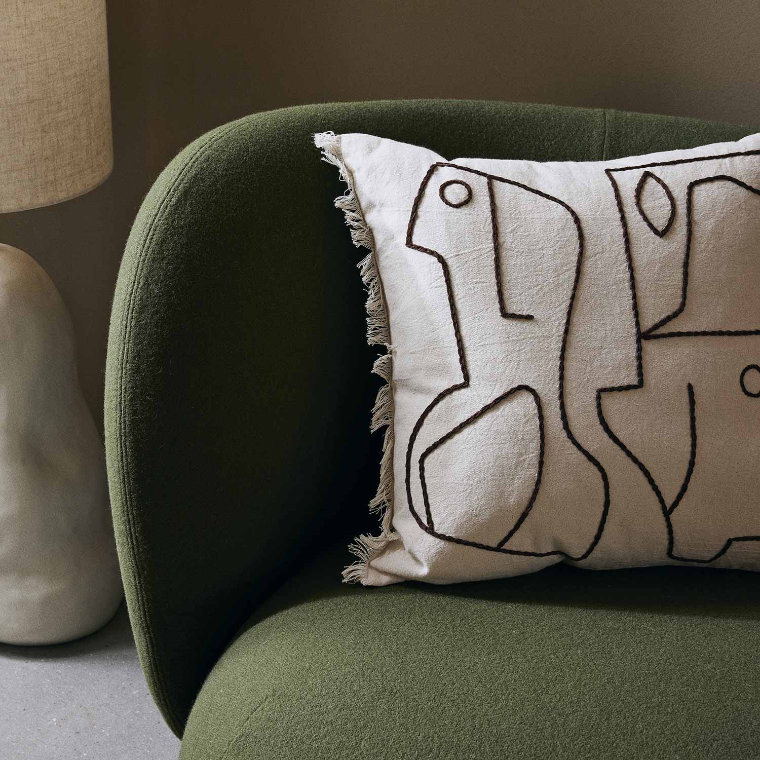 ferm living figure kissen off white coffee sessel 96249