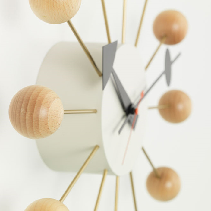 vitra ballclock natur2 56530