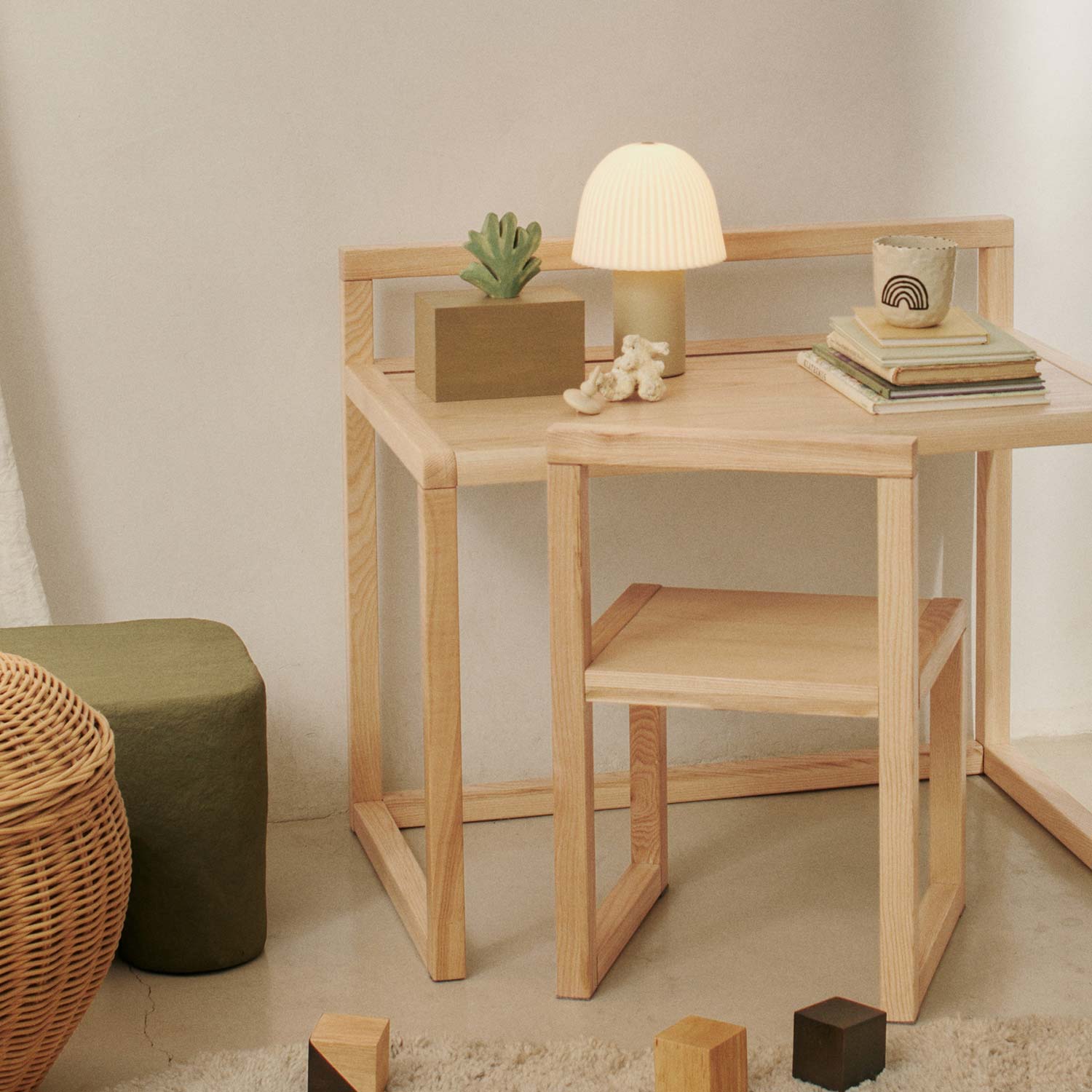 Ferm Living - Frill tragbare Leuchte rose/white