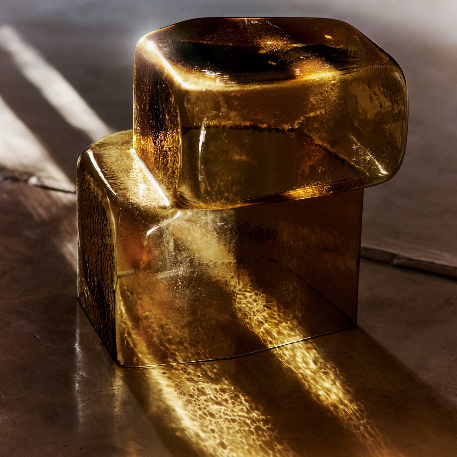 Ferm Living - Oscil Skulptur recycled amber