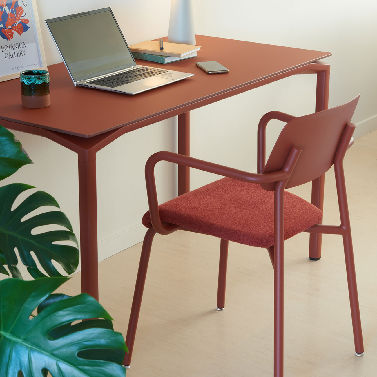 Fermob - Calvi Tisch mit Samtfinish 126x63 cm ockerrot