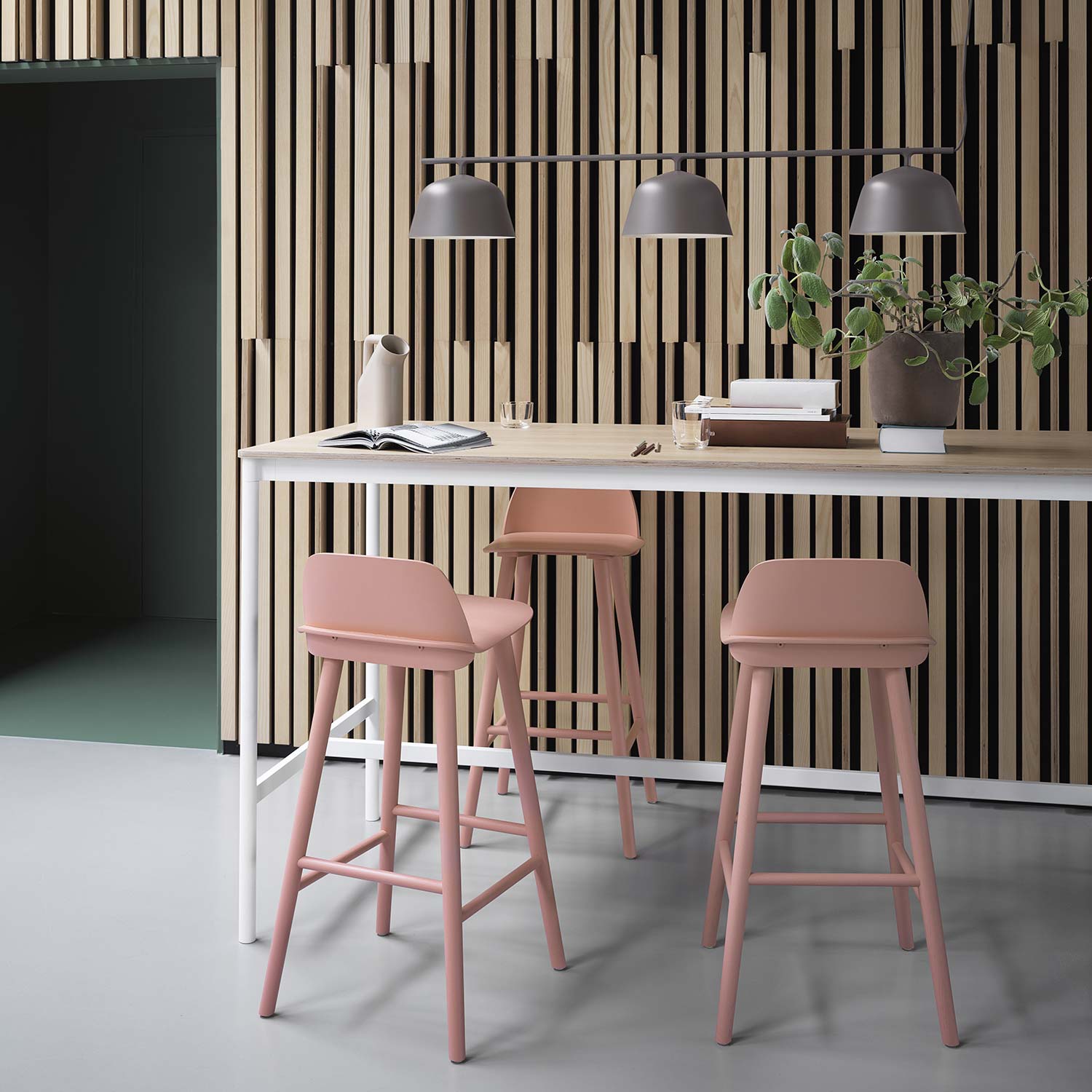 muuto nerd barhocker tan rose esstisch 57170