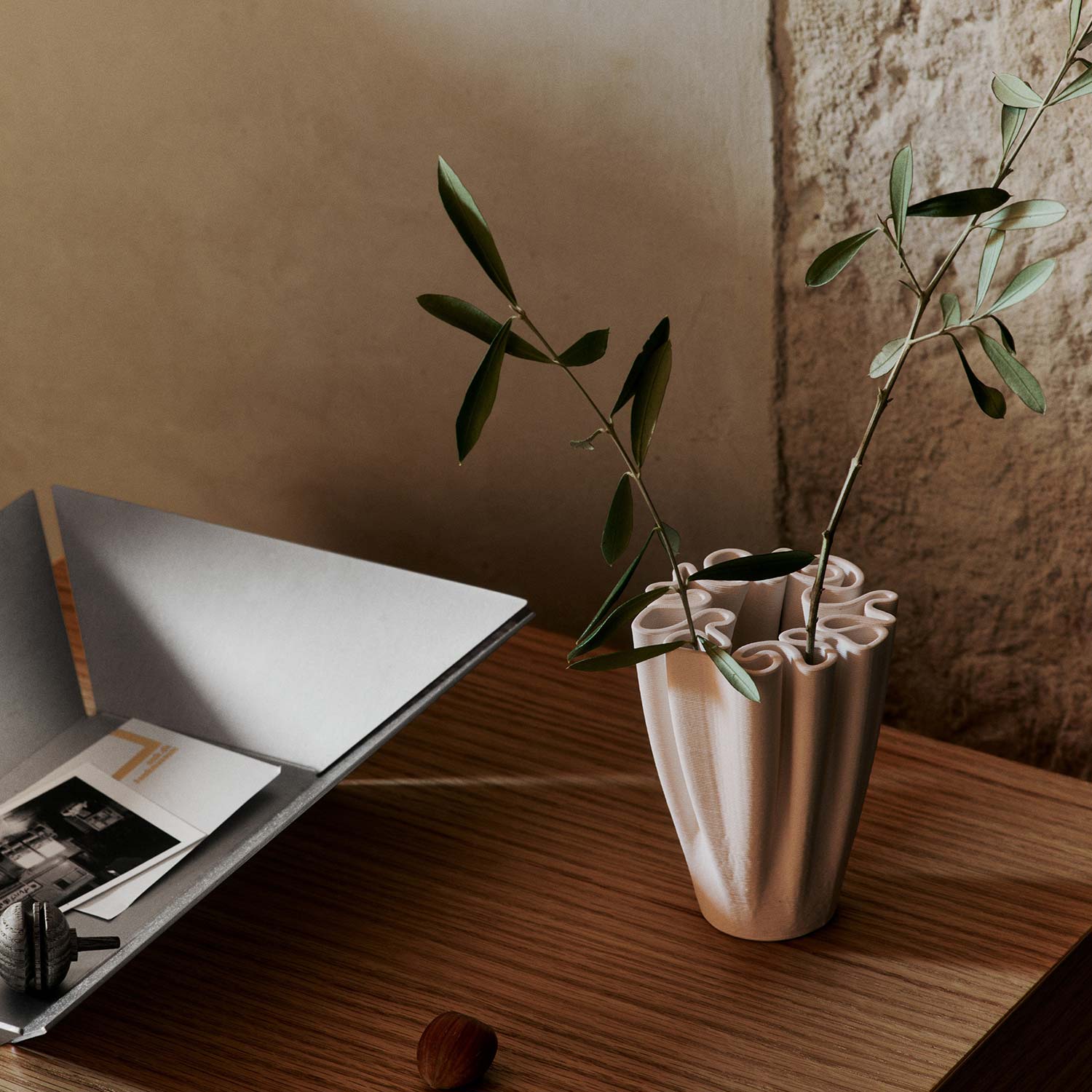 Ferm Living - Dedali Vase off-white small
