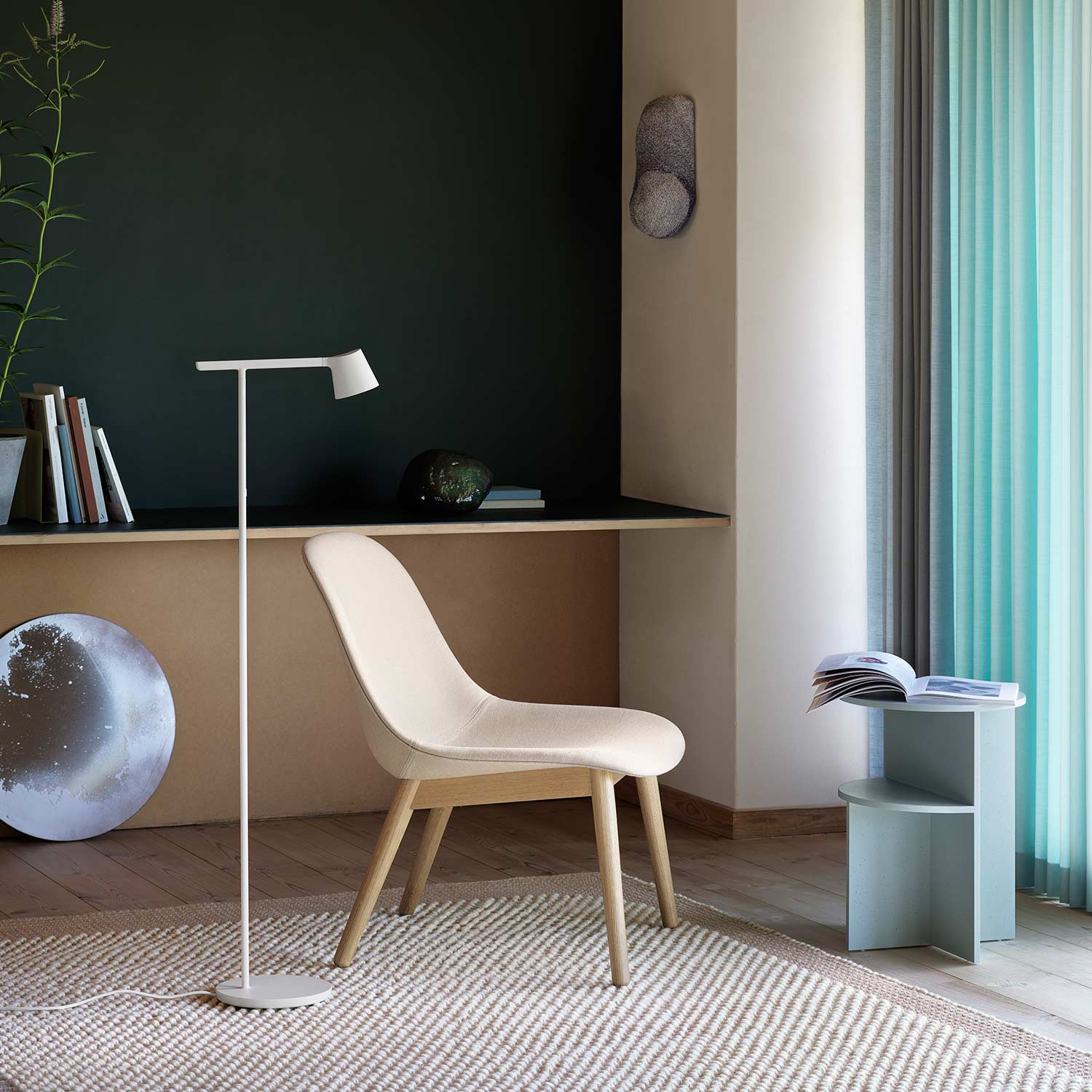muuto tip floor lamp grau 61922