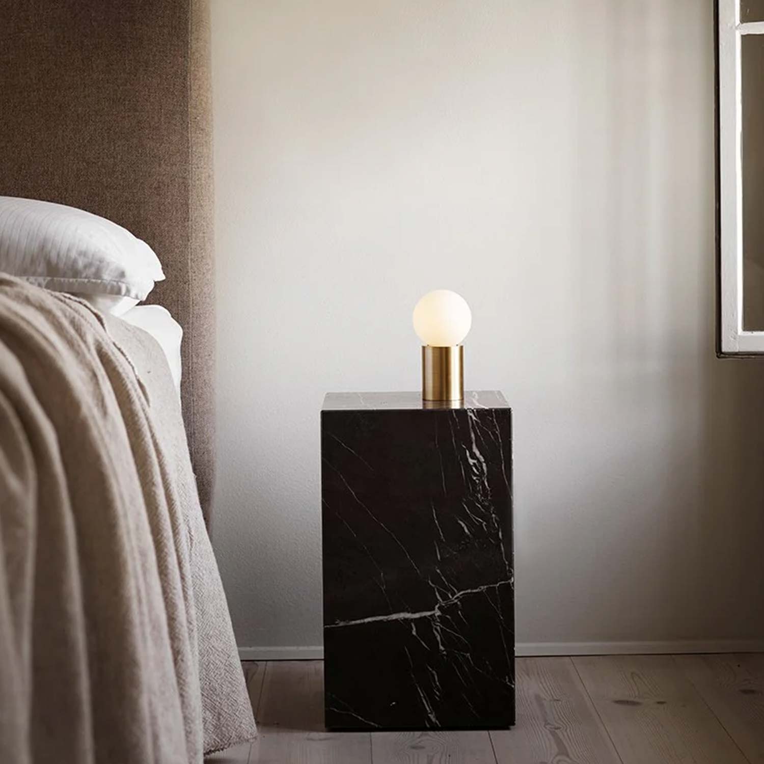 Audo - Plinth Podium cube braun