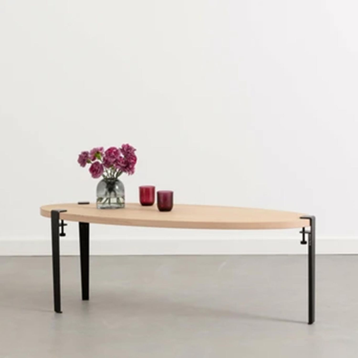 Tiptoe - Couchtisch 120 x 48 cm Eiche graphitschwarz