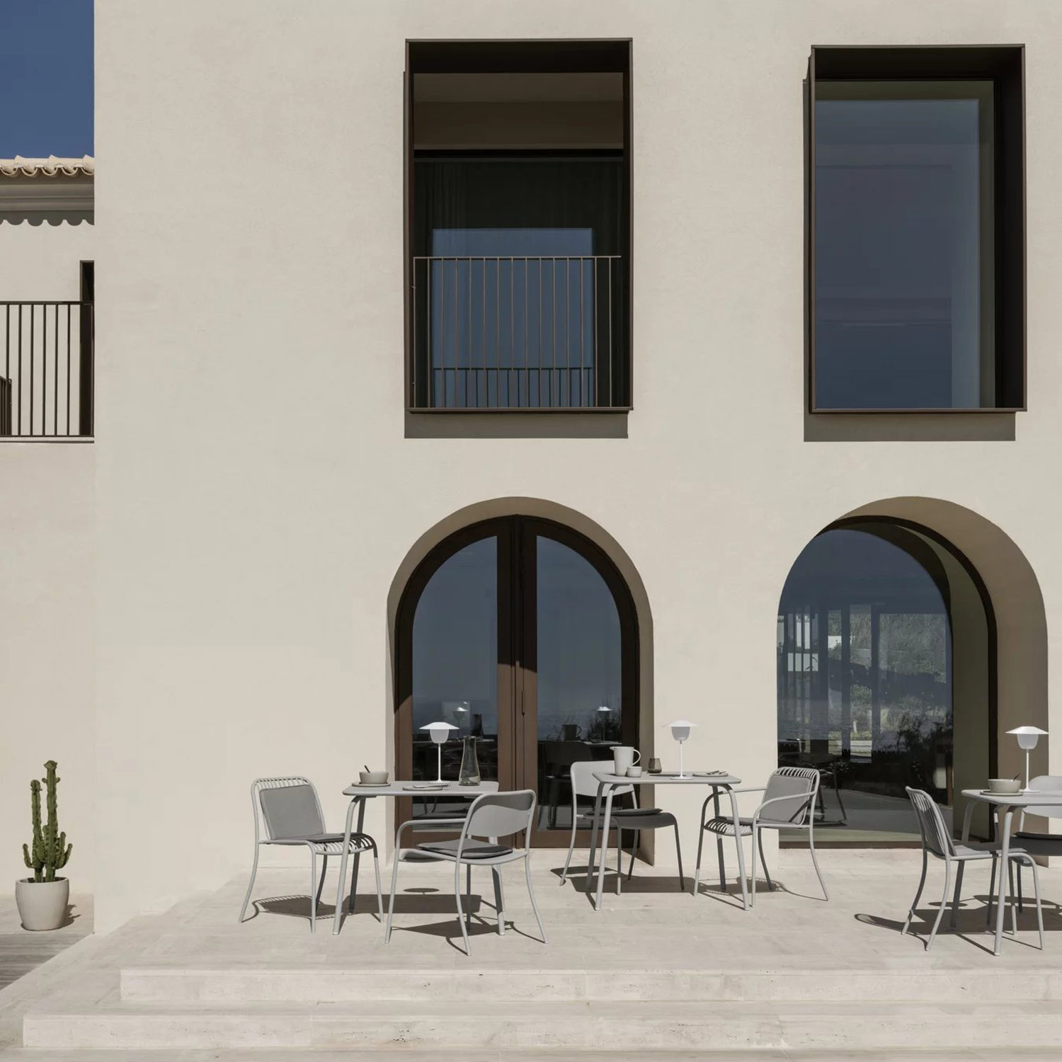 blomus yua stuhl silk grey haus 100216