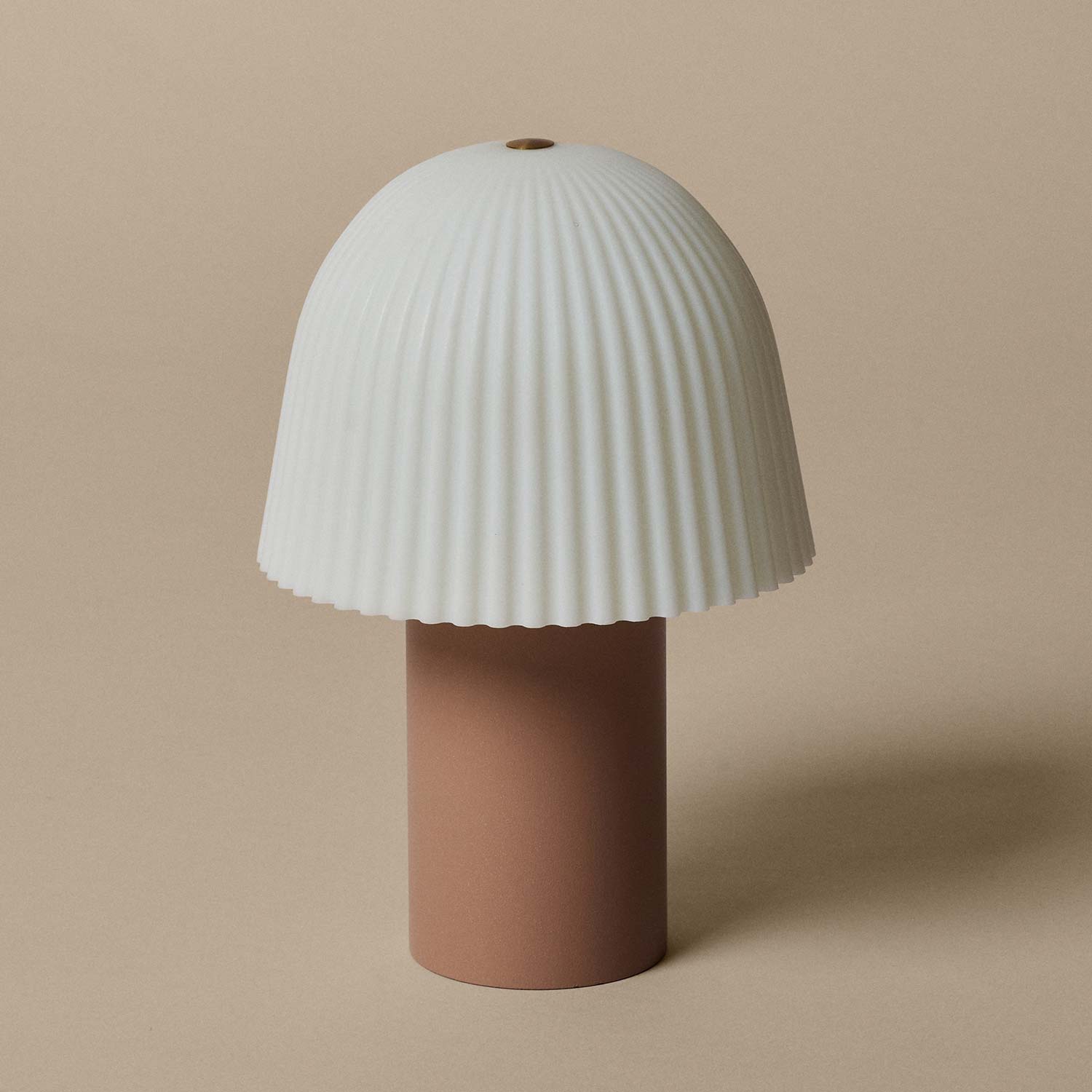 Ferm Living - Frill tragbare Leuchte rose/white