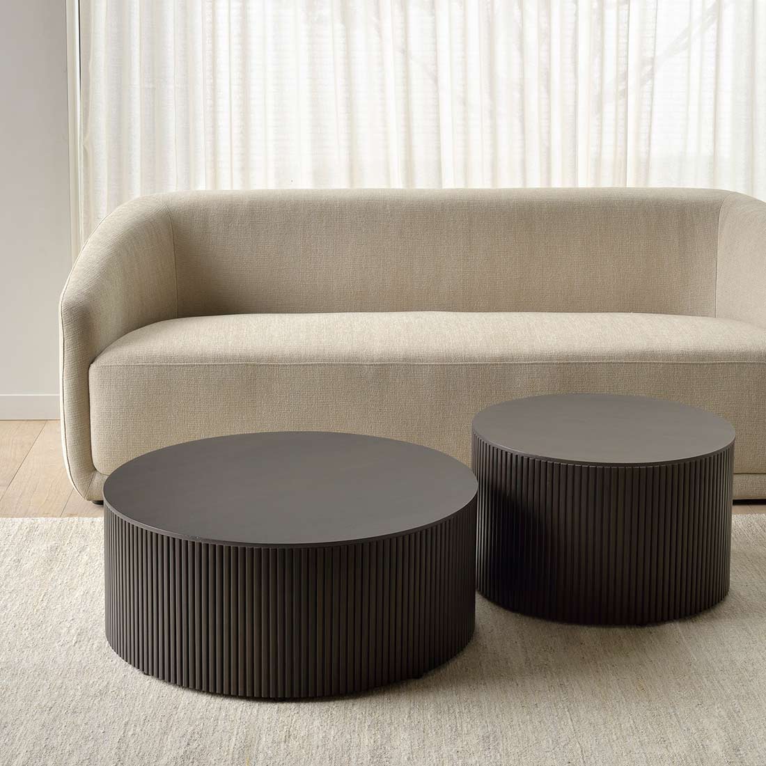 roller max couchtisch mit stauraum ethnicraft ambiente geschlossen 88848