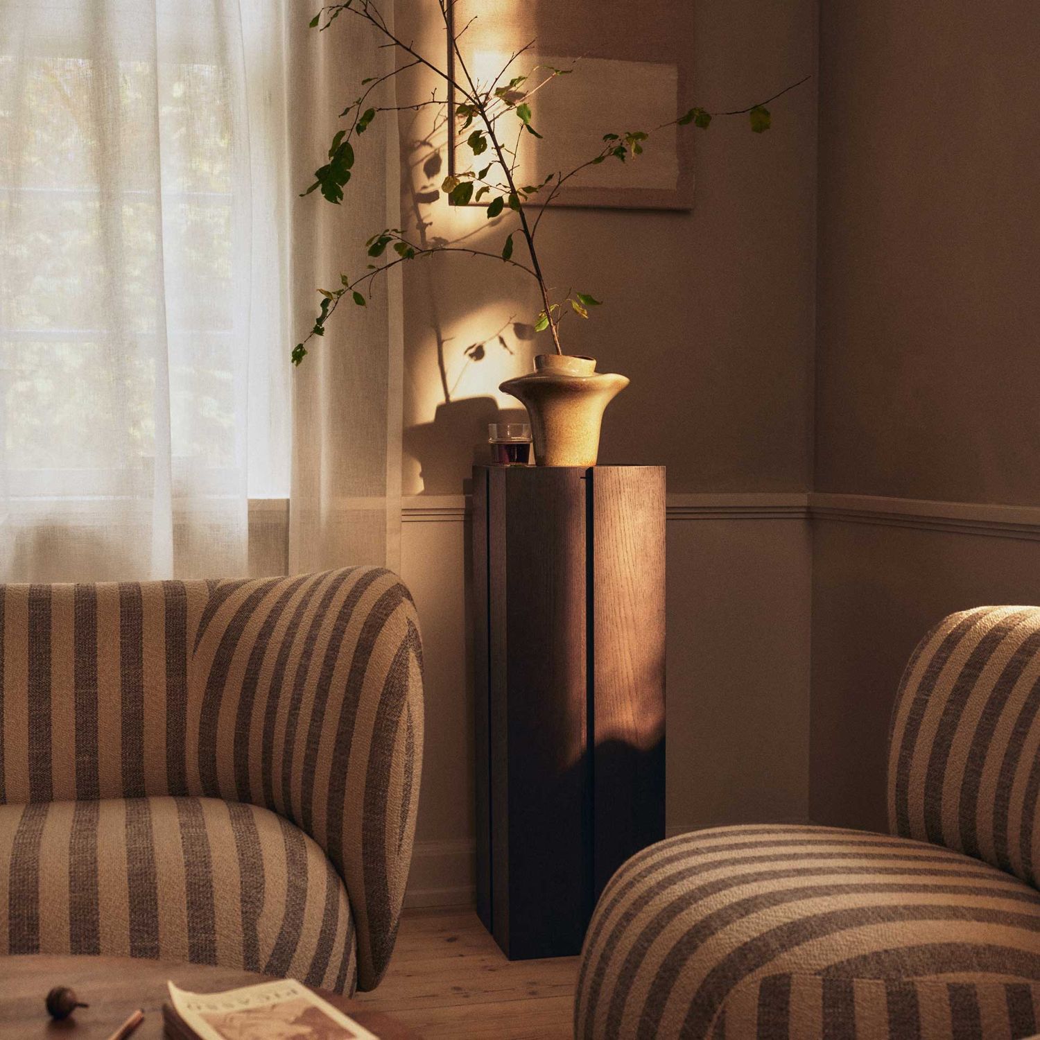 Ferm Living - Parcel Sockel hoch eiche dunkel