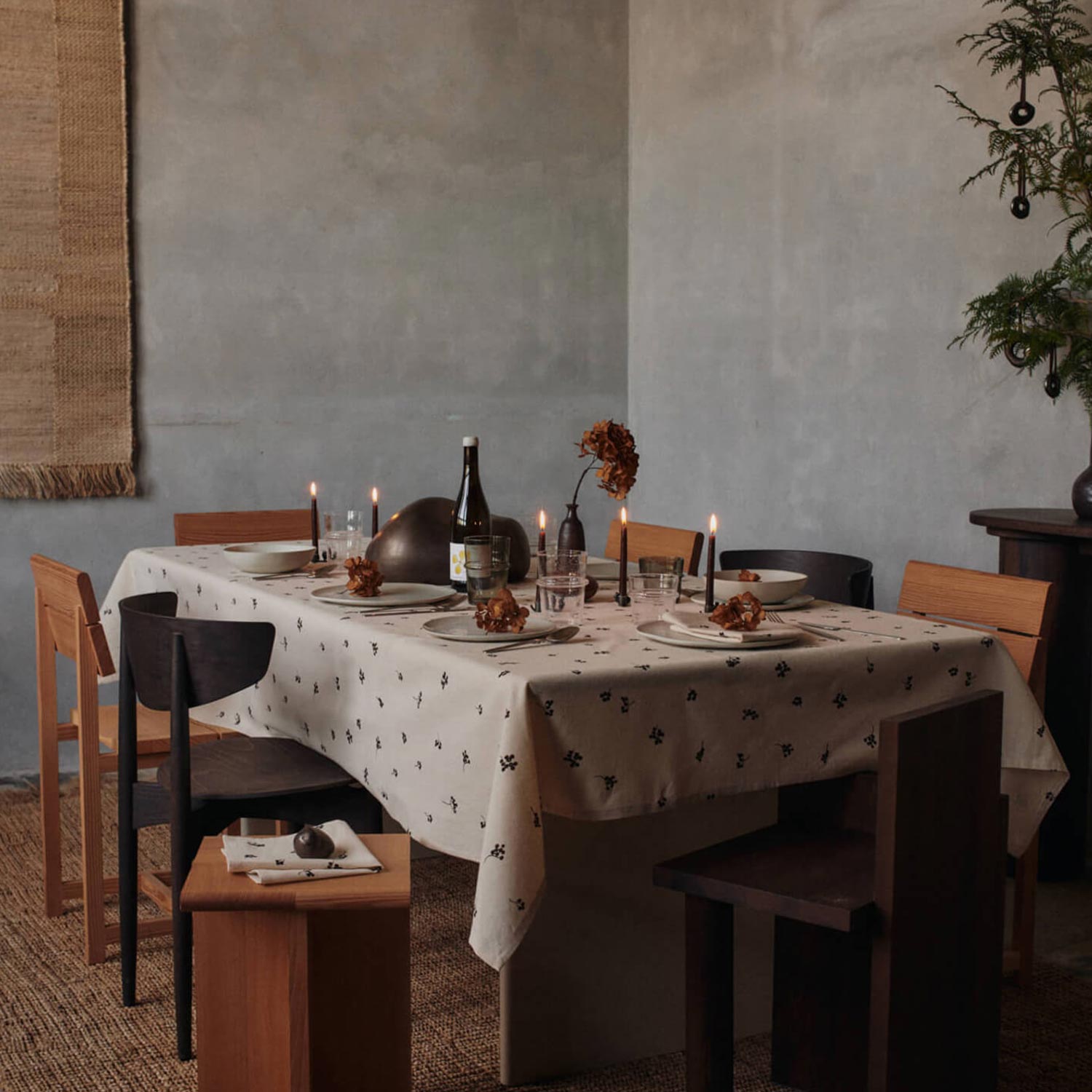 Ferm Living - Baies Tischdecke natur/dark chocolate