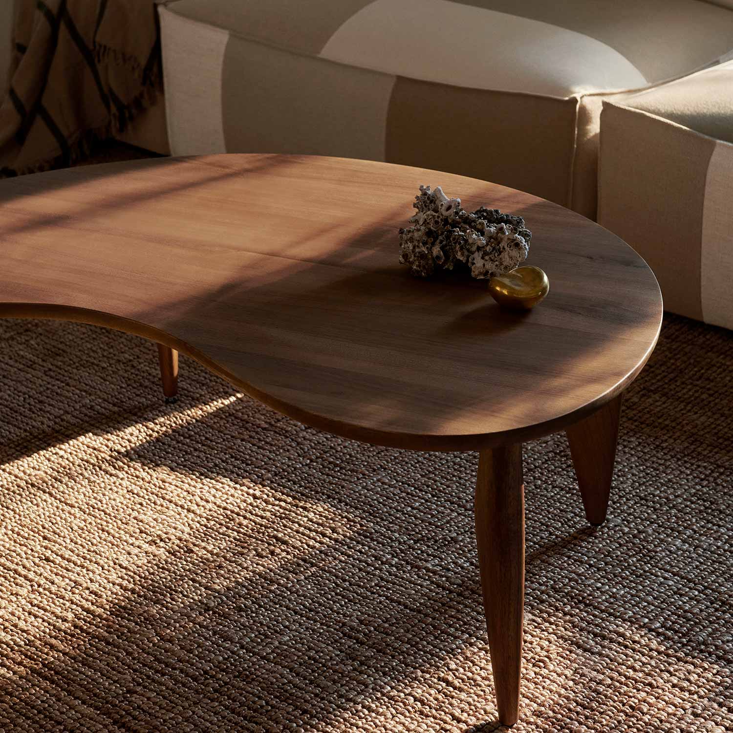ferm living feve couchtisch walnuss wohnzimmer 90852