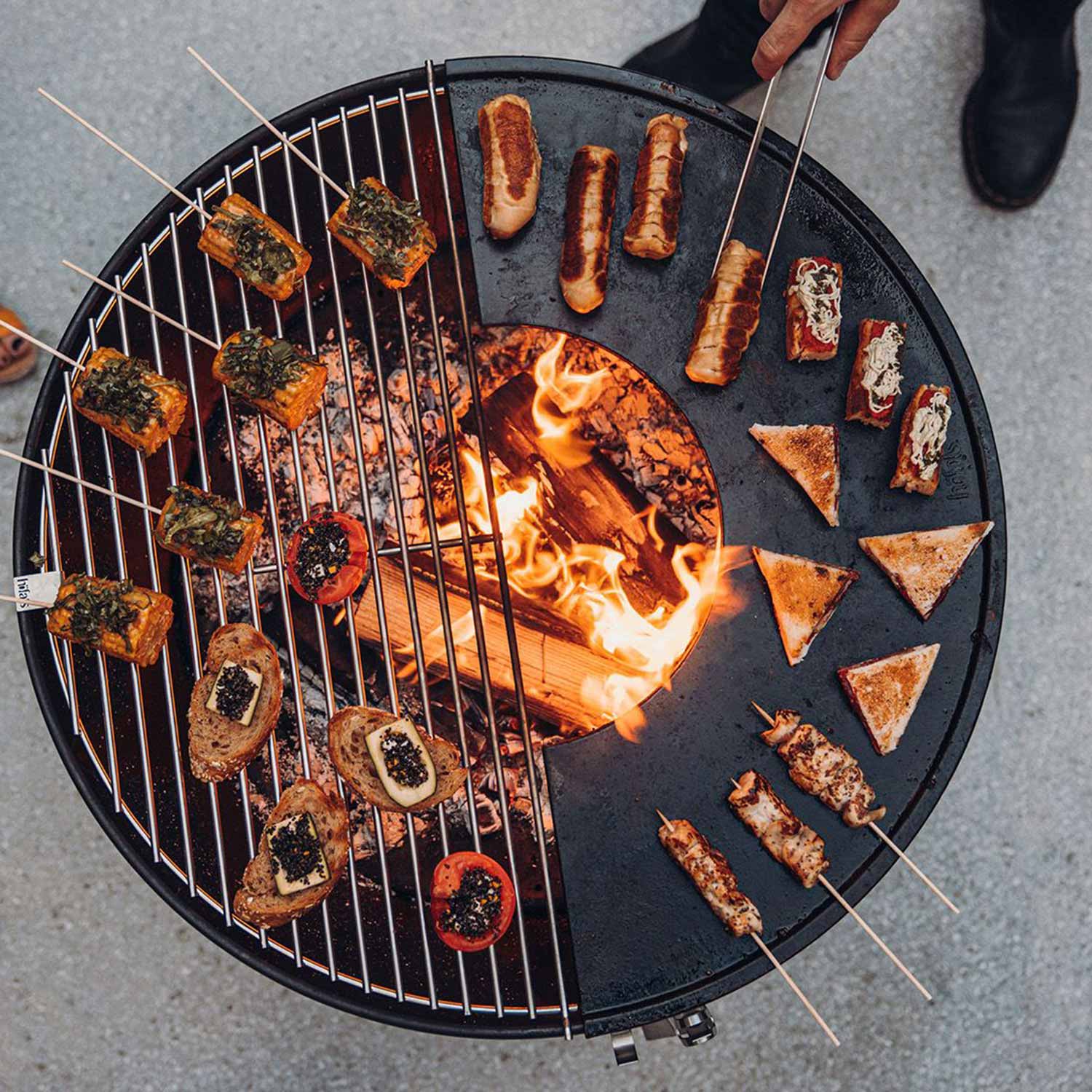hoefats bowl 70 feuerschale mit dreibein  grillen grillrost plancha 92357