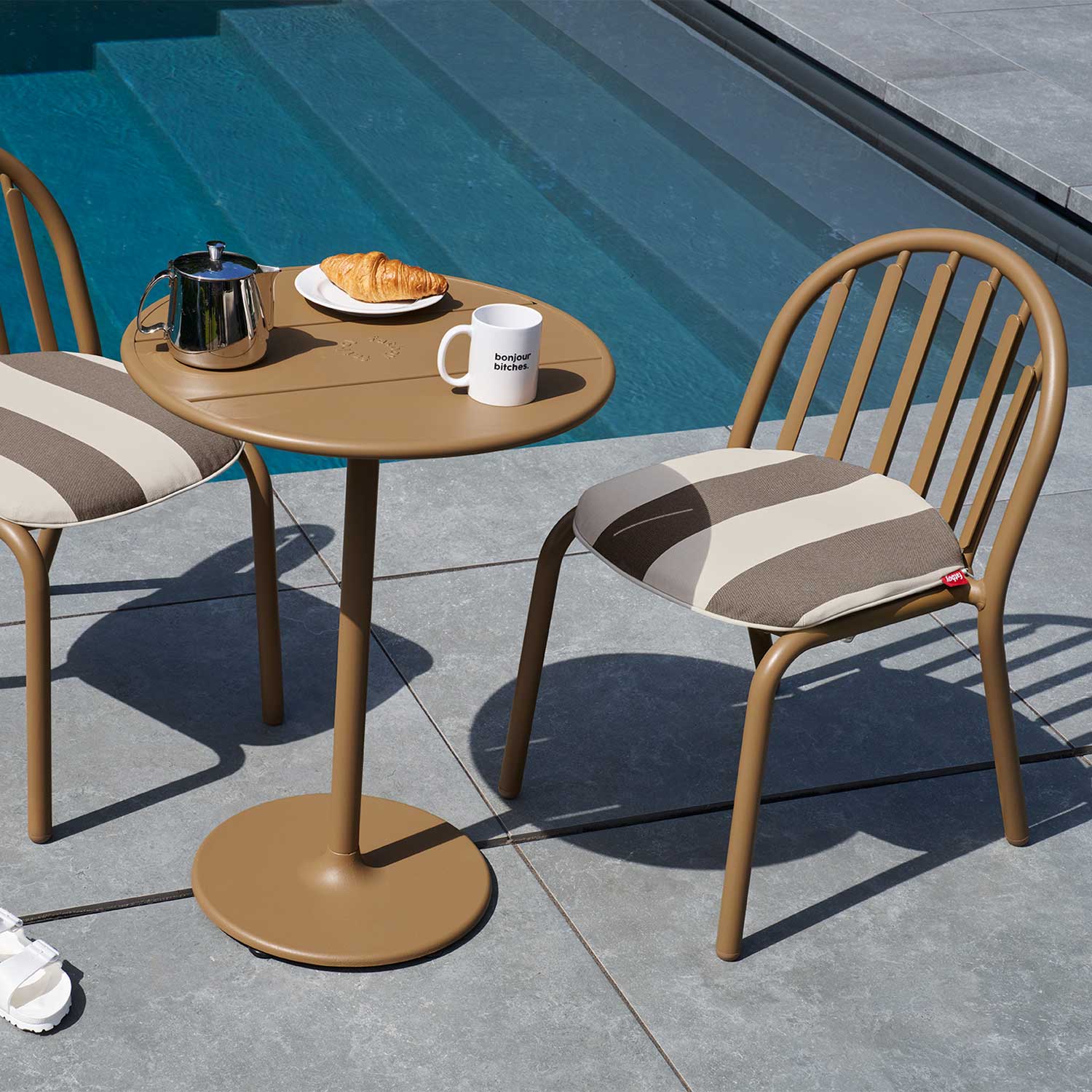 Fatboy - Fred's Outdoor Tisch rund 60 cm hellgrau