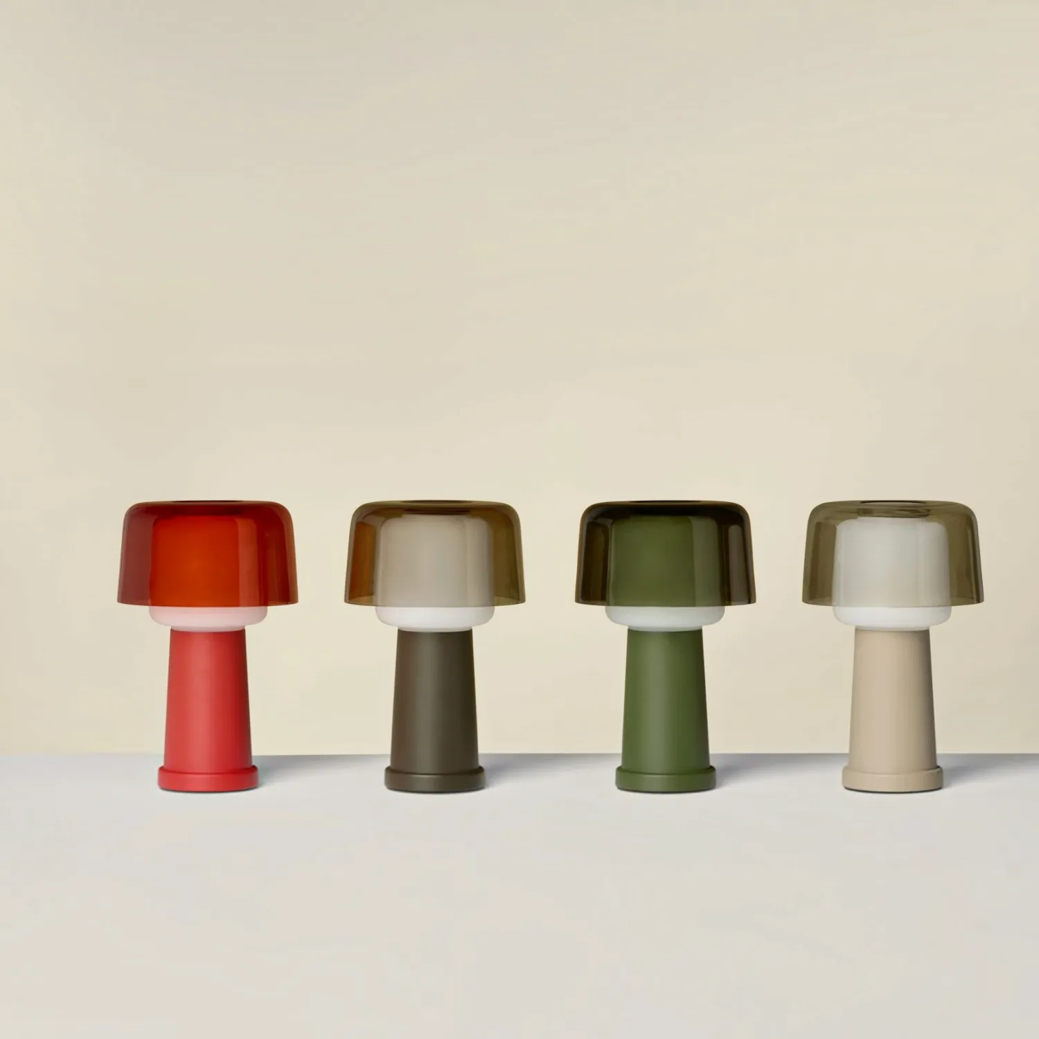 Fatboy - Revolve Tischlampe sandy clay