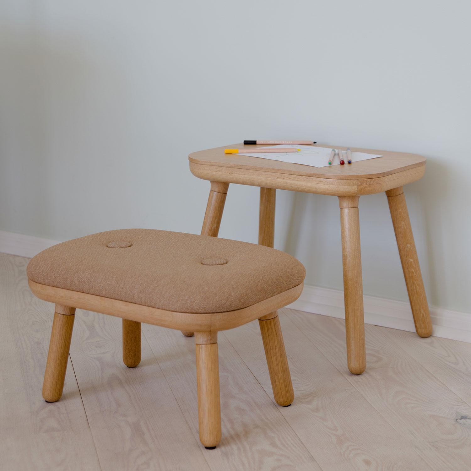 UMAGE paff hocker oak sugar brown mit table 102869