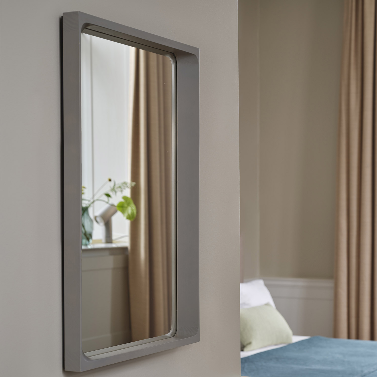 spiegel Arced 80x55 light grey muuto 99383