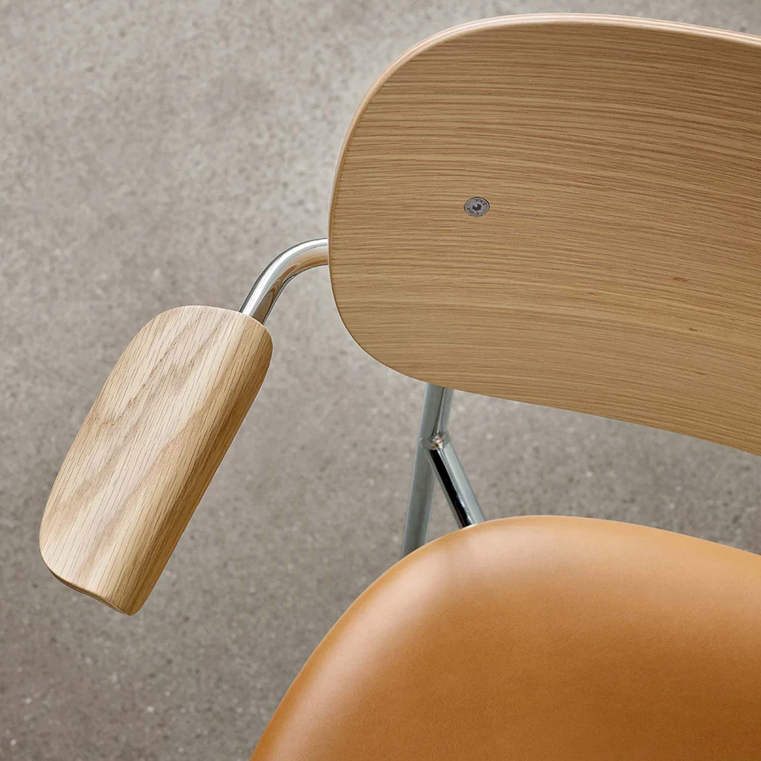Audo - Co Dining Chair schwarz/Eiche dunkel Sitzpolster 1001