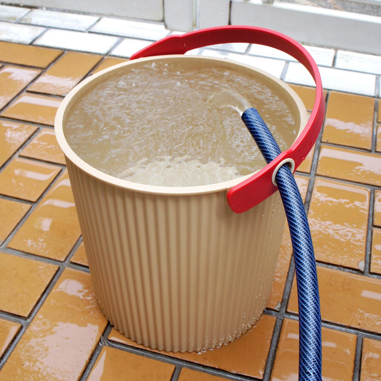 Hachiman- Omnioutil Eimer mit Deckel 20 l senf