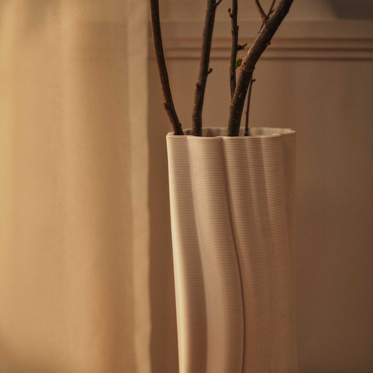 Ferm Living - Rylith Bodenvase off-white