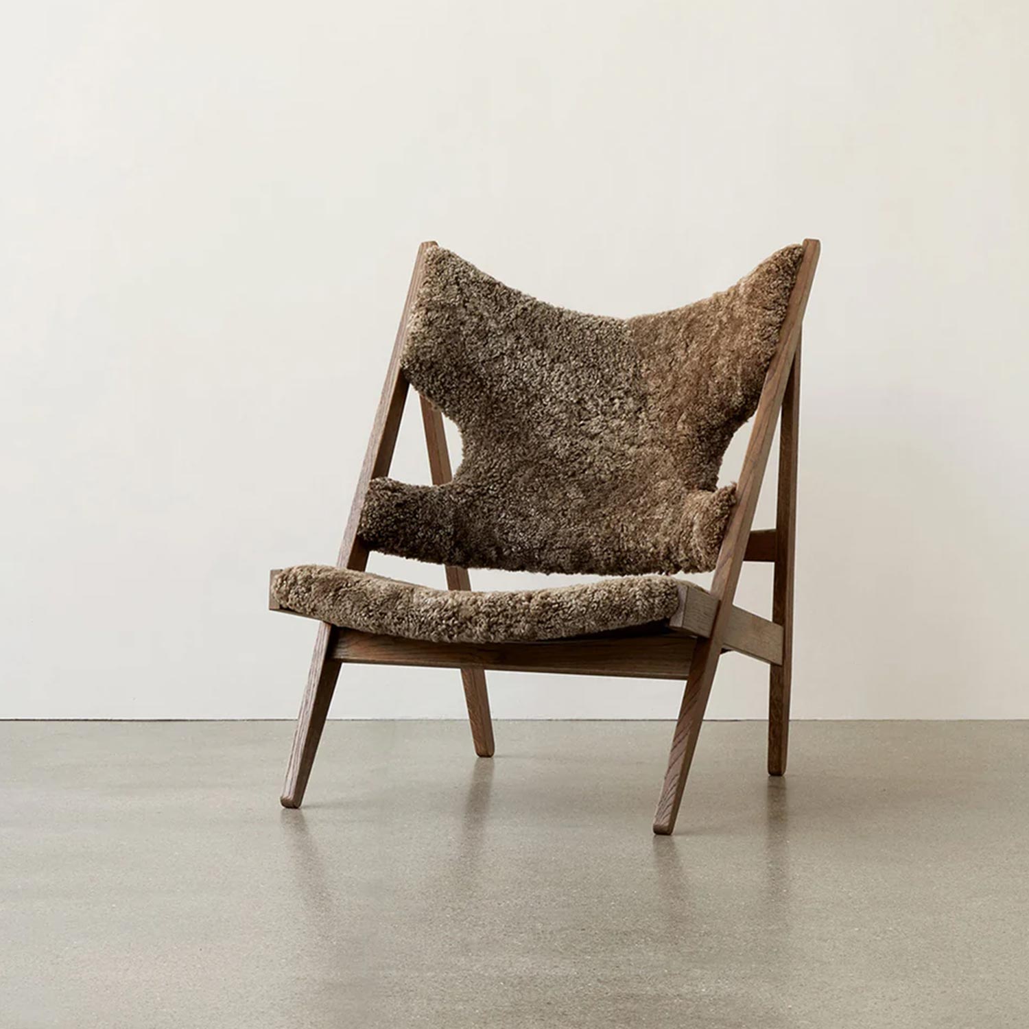 Audo - Knitting Lounge Chair dark stained oak/root