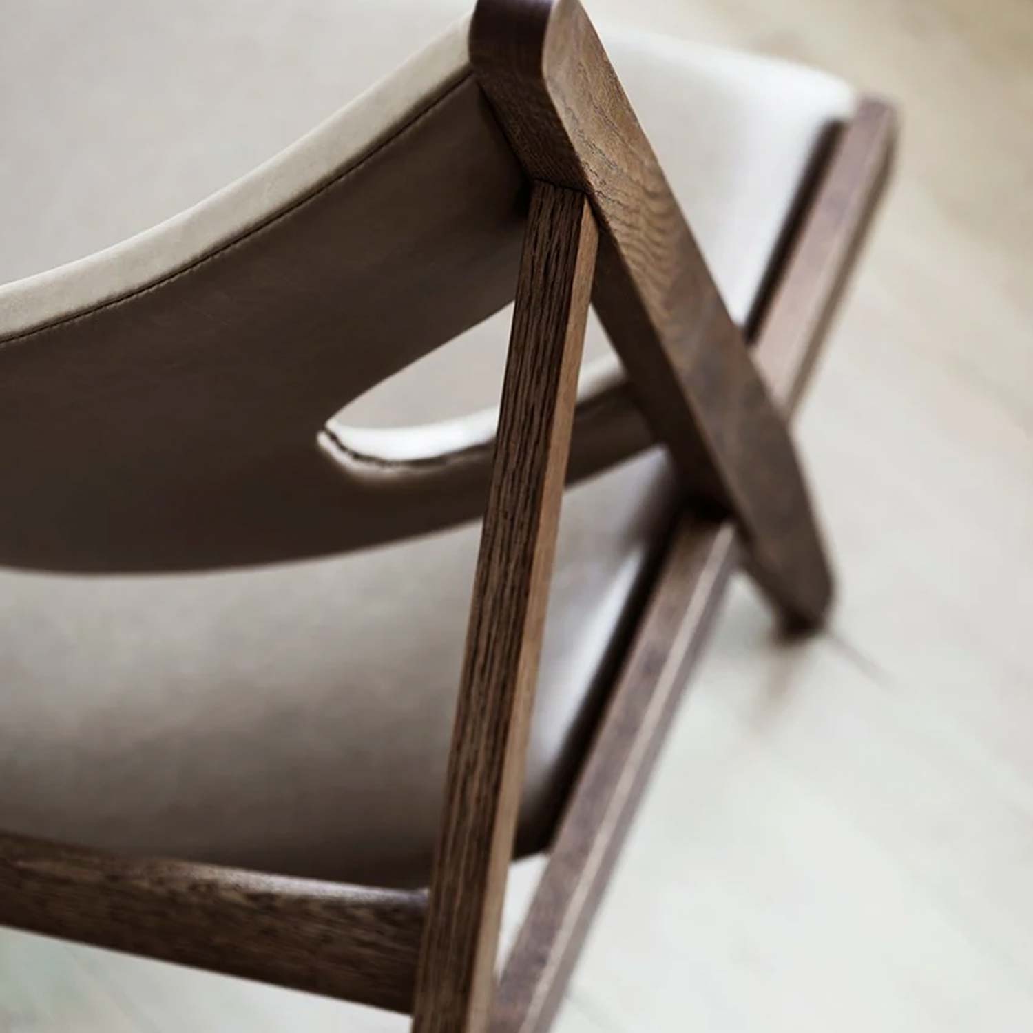 Audo - Knitting Lounge Chair dark stained oak/dakar