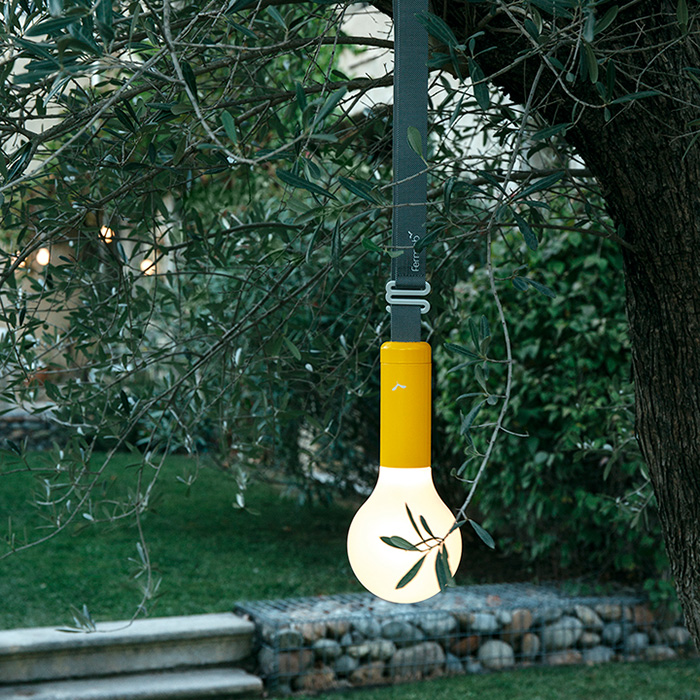fermob aplo lampe honig mit aufhaengung 65068