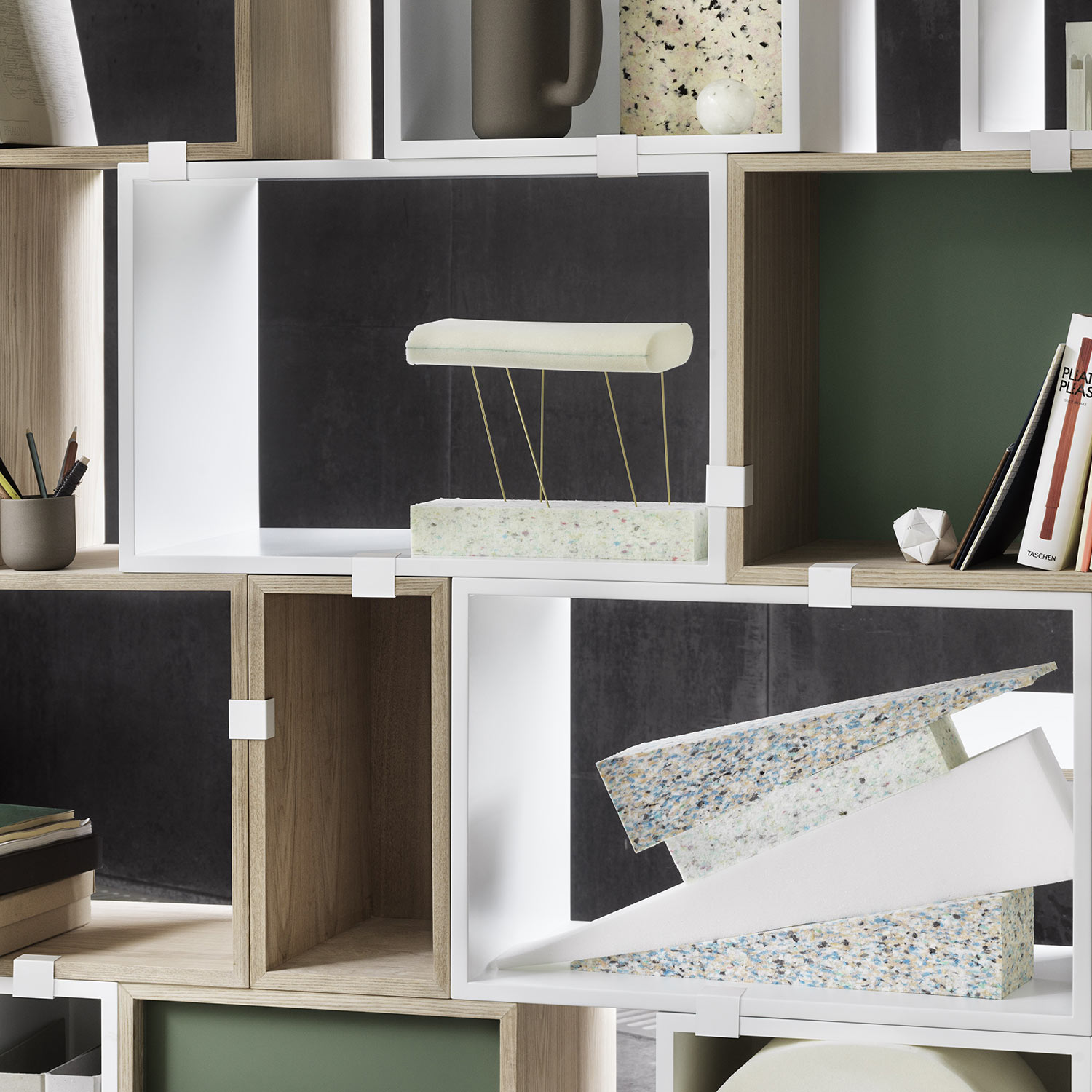 muuto stacked clip  regal 56364