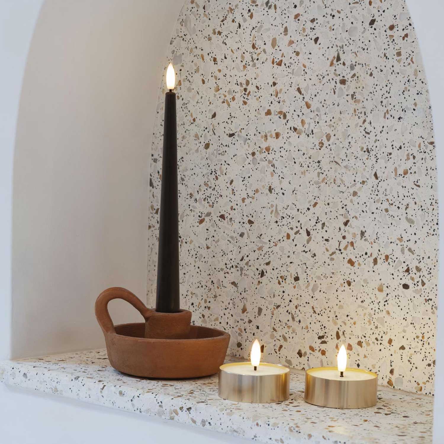 Moods&More - LED-Maxi-Teelichtkerze metallic silver