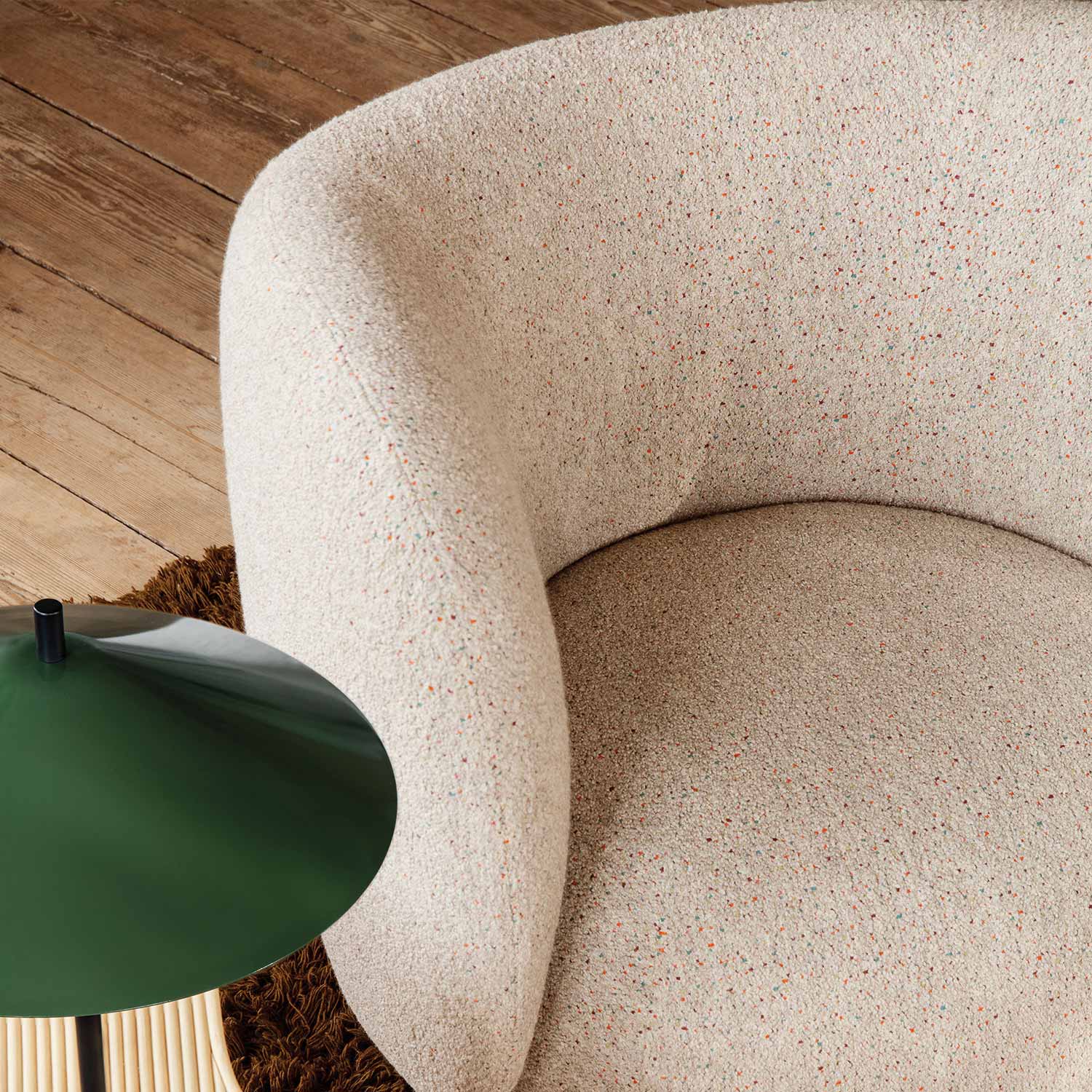 ferm living rico lounge chair ambiente vitrine wohnzimmer close up 85048