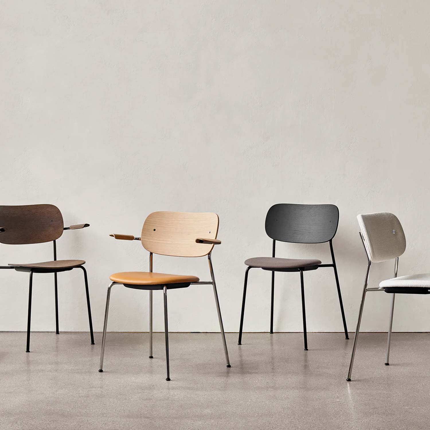 Audo - Co Dining Chair schwarz/Eiche dunkel Sitzpolster 1001