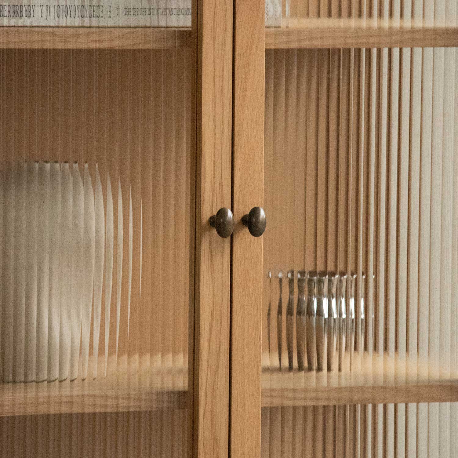 audo Curiosity cabinet geriffeltes glas 101253
